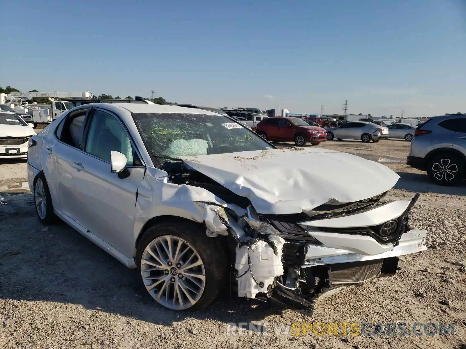 1 Photograph of a damaged car 4T1F11AK0LU306914 TOYOTA CAMRY 2020