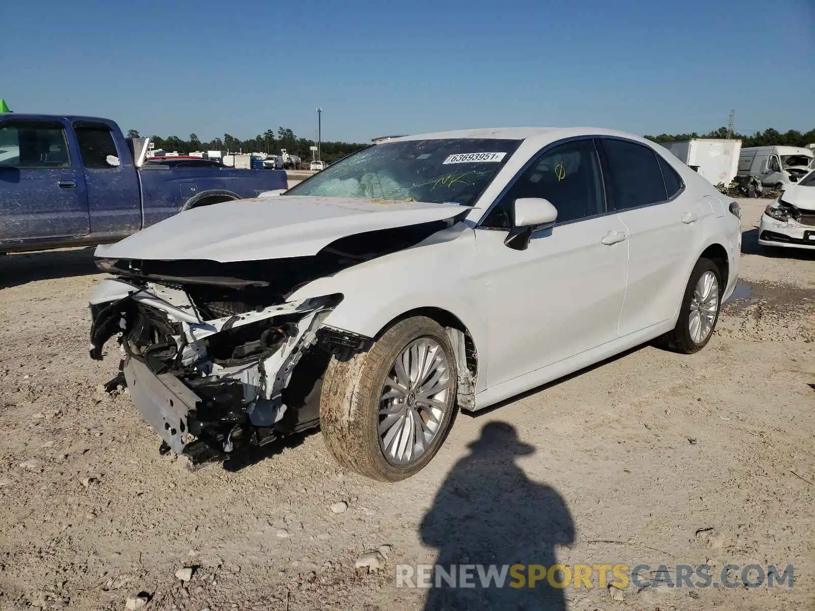 2 Photograph of a damaged car 4T1F11AK0LU306914 TOYOTA CAMRY 2020