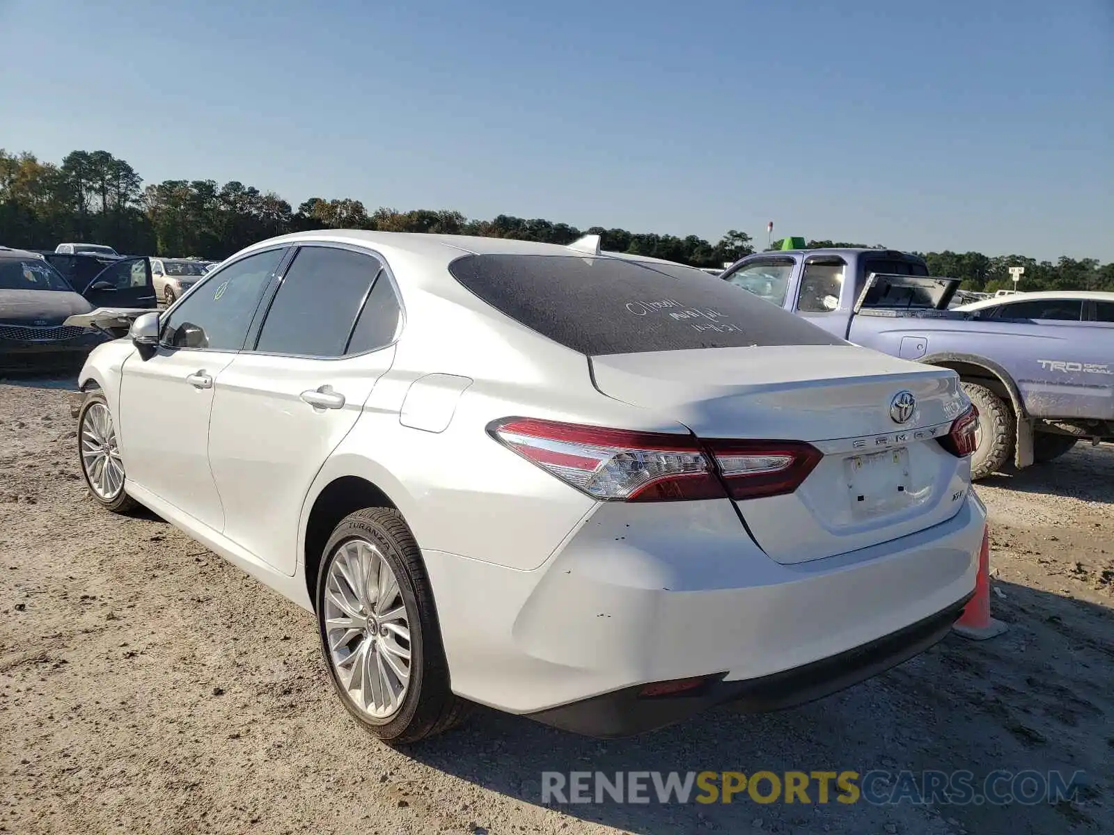 3 Photograph of a damaged car 4T1F11AK0LU306914 TOYOTA CAMRY 2020