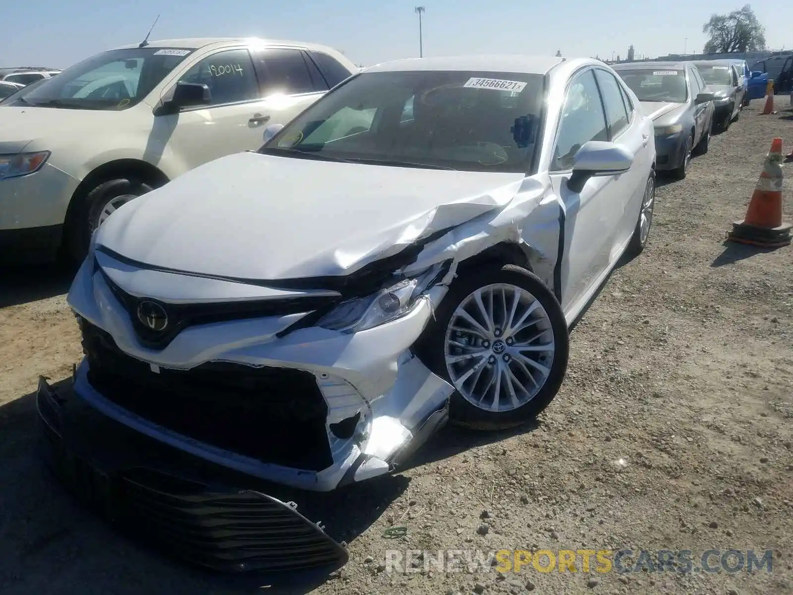 2 Photograph of a damaged car 4T1F11AK0LU910835 TOYOTA CAMRY 2020