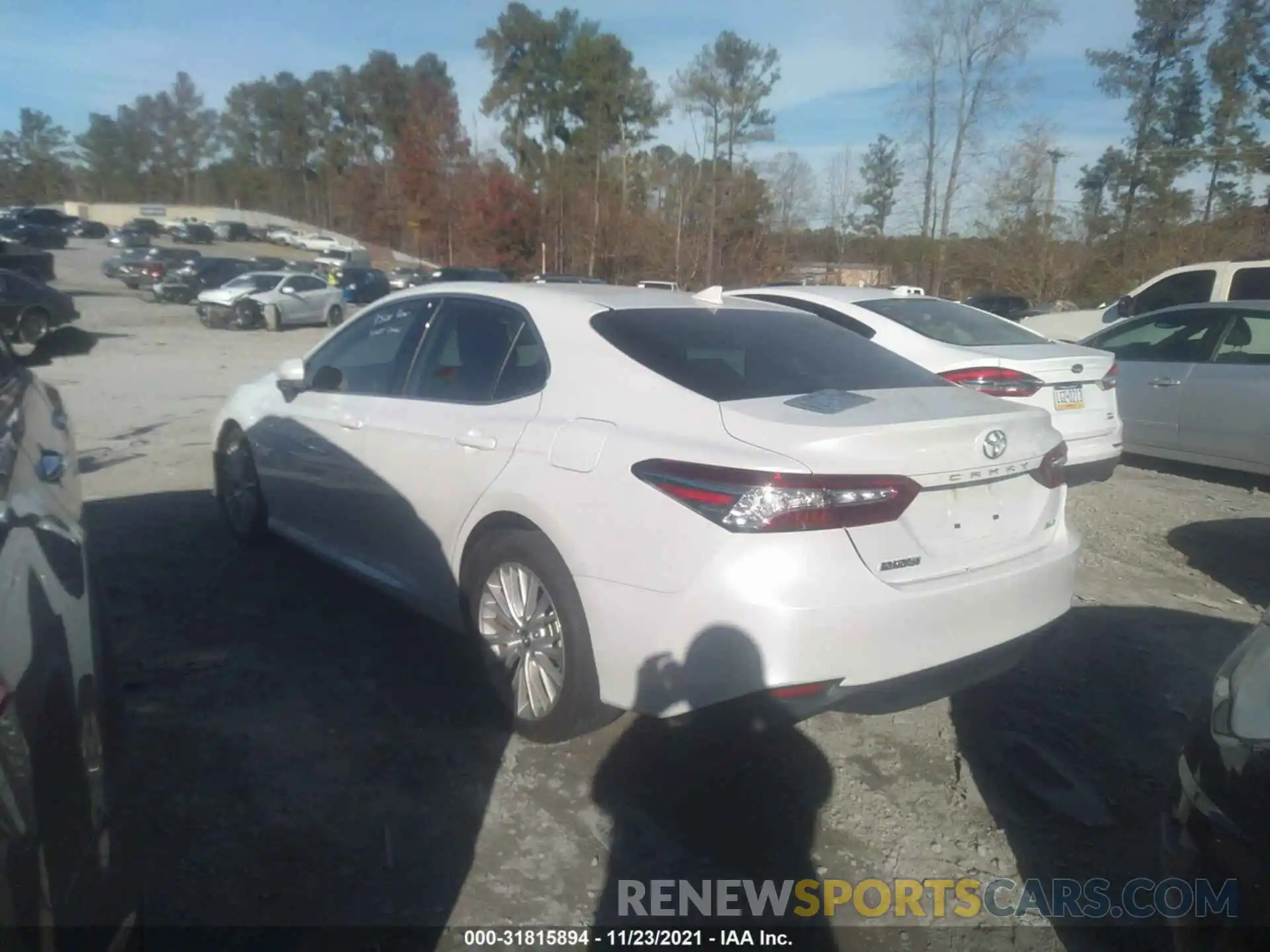 3 Photograph of a damaged car 4T1F11AK0LU916621 TOYOTA CAMRY 2020