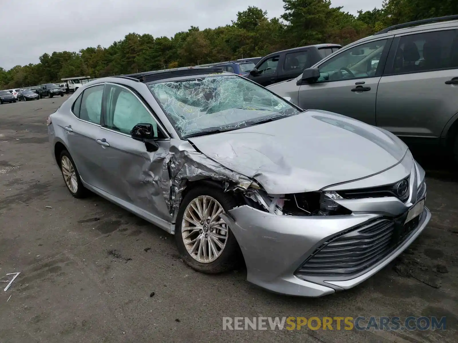 1 Photograph of a damaged car 4T1F11AK0LU934214 TOYOTA CAMRY 2020