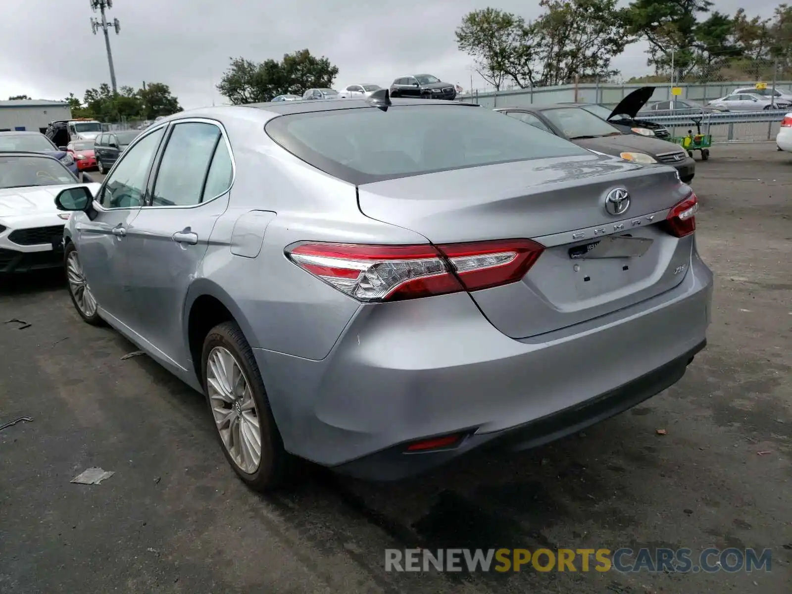 3 Photograph of a damaged car 4T1F11AK0LU934214 TOYOTA CAMRY 2020