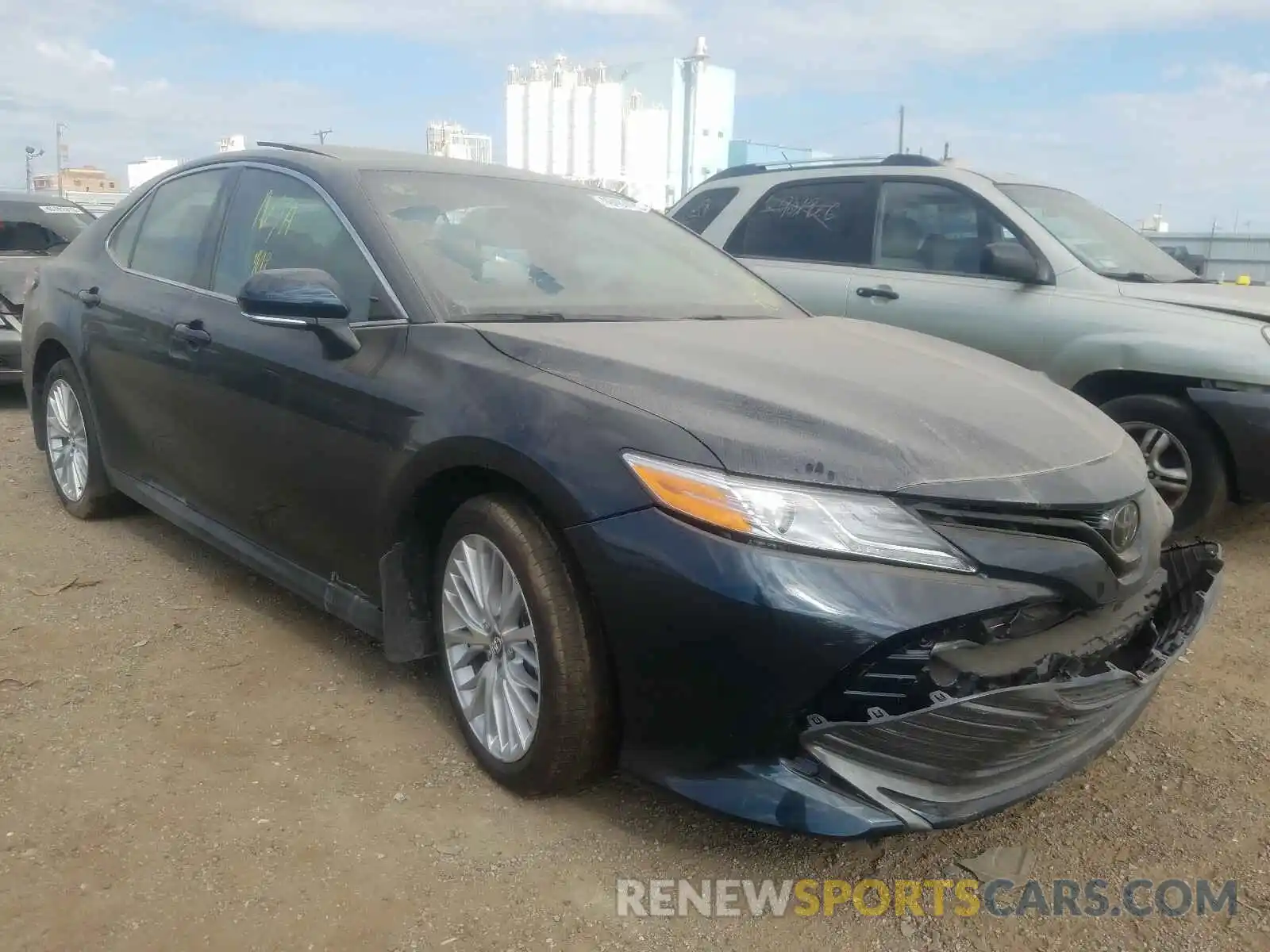 1 Photograph of a damaged car 4T1F11AK0LU941177 TOYOTA CAMRY 2020