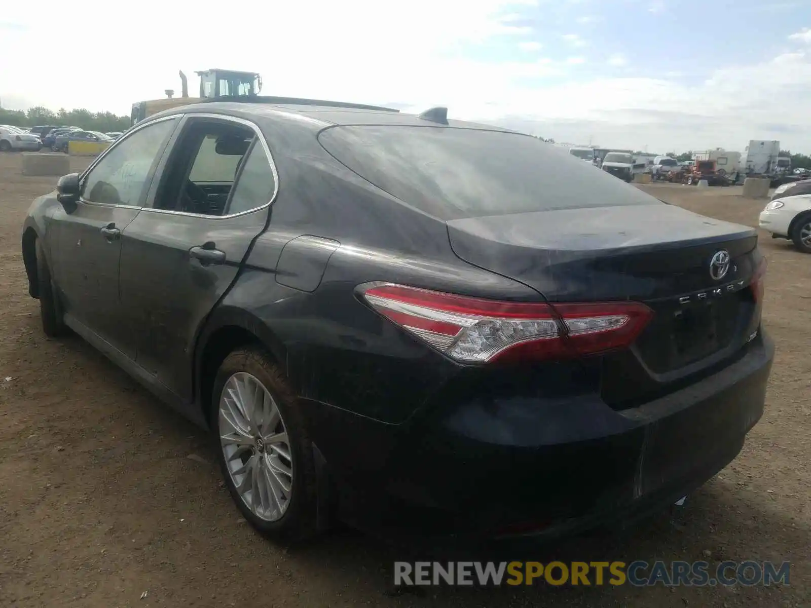 3 Photograph of a damaged car 4T1F11AK0LU941177 TOYOTA CAMRY 2020