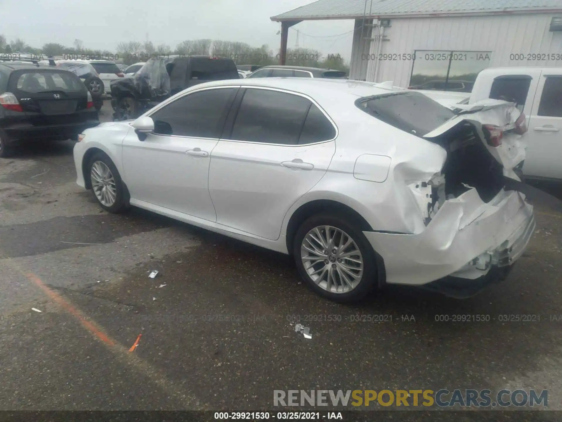 3 Photograph of a damaged car 4T1F11AK0LU991805 TOYOTA CAMRY 2020