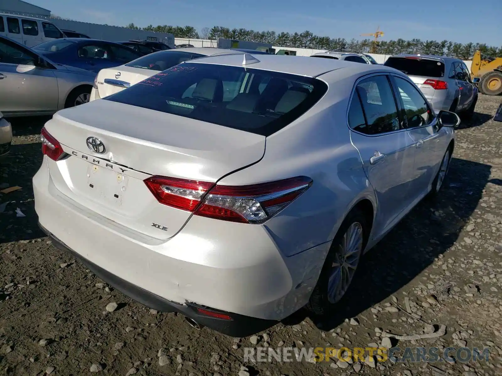 4 Photograph of a damaged car 4T1F11AK1LU315203 TOYOTA CAMRY 2020