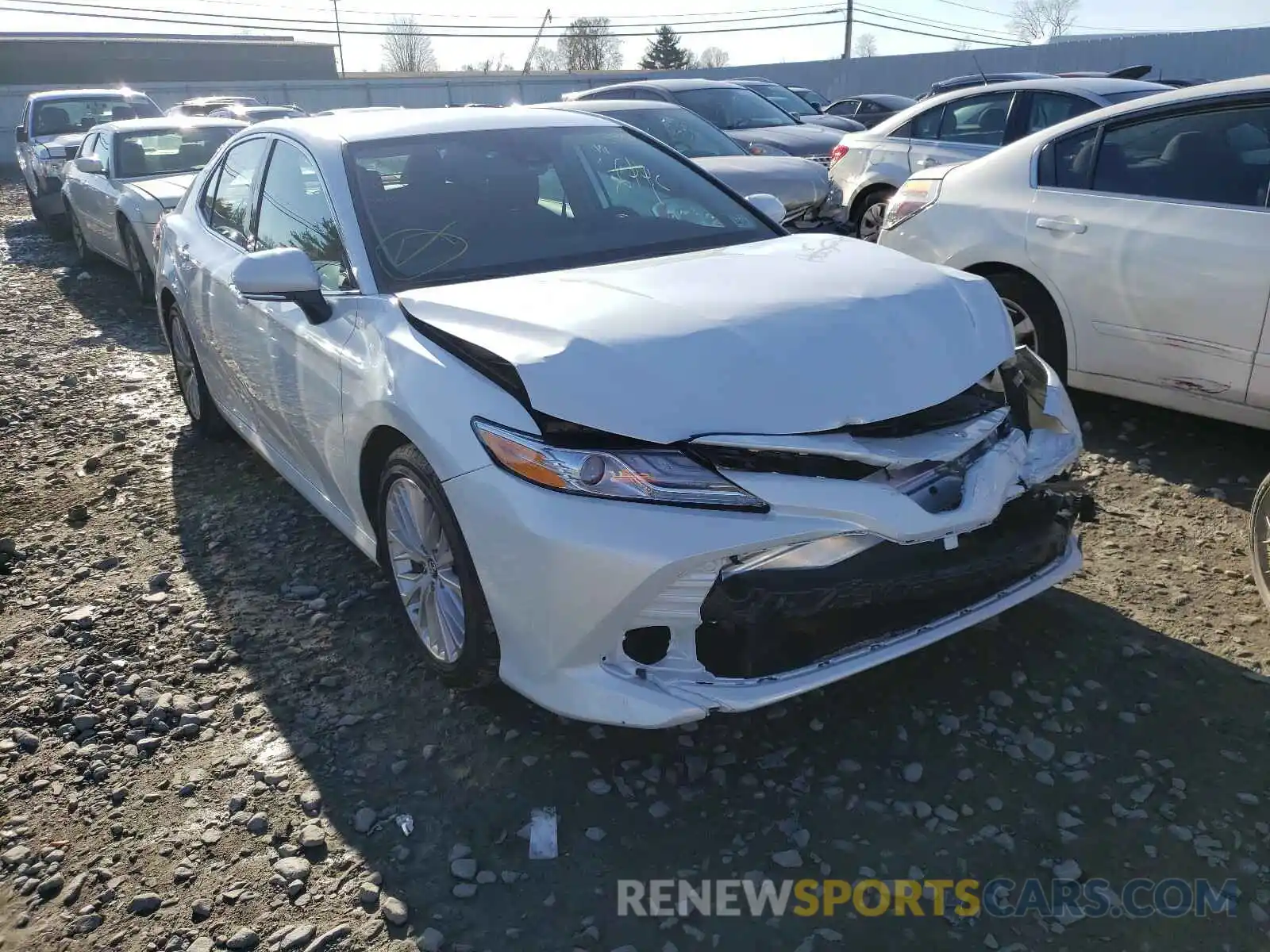 9 Photograph of a damaged car 4T1F11AK1LU315203 TOYOTA CAMRY 2020