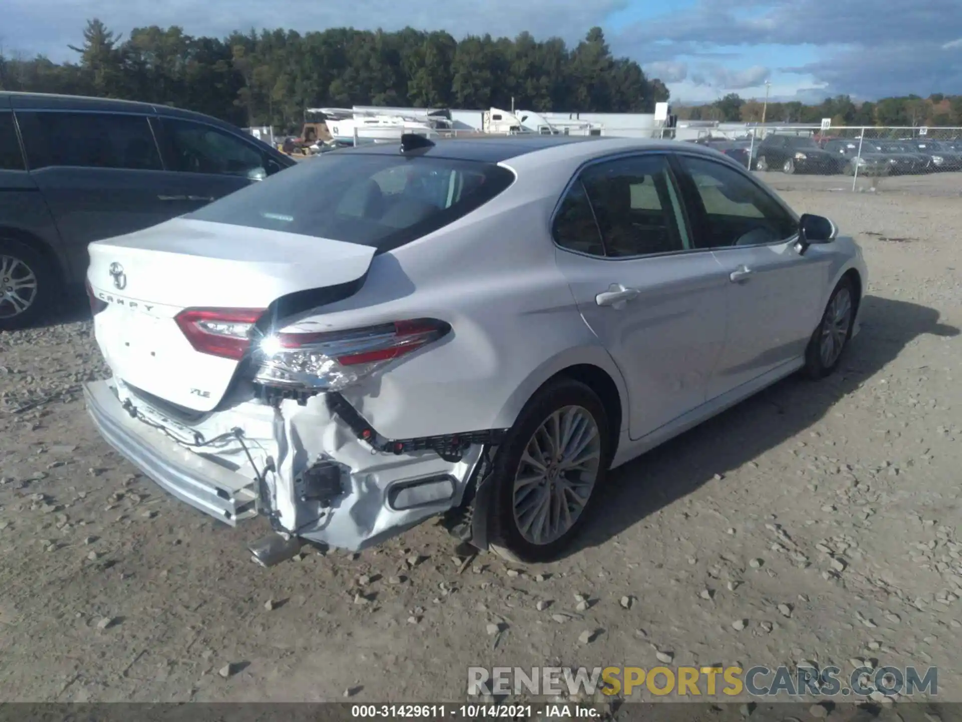 4 Photograph of a damaged car 4T1F11AK1LU922444 TOYOTA CAMRY 2020