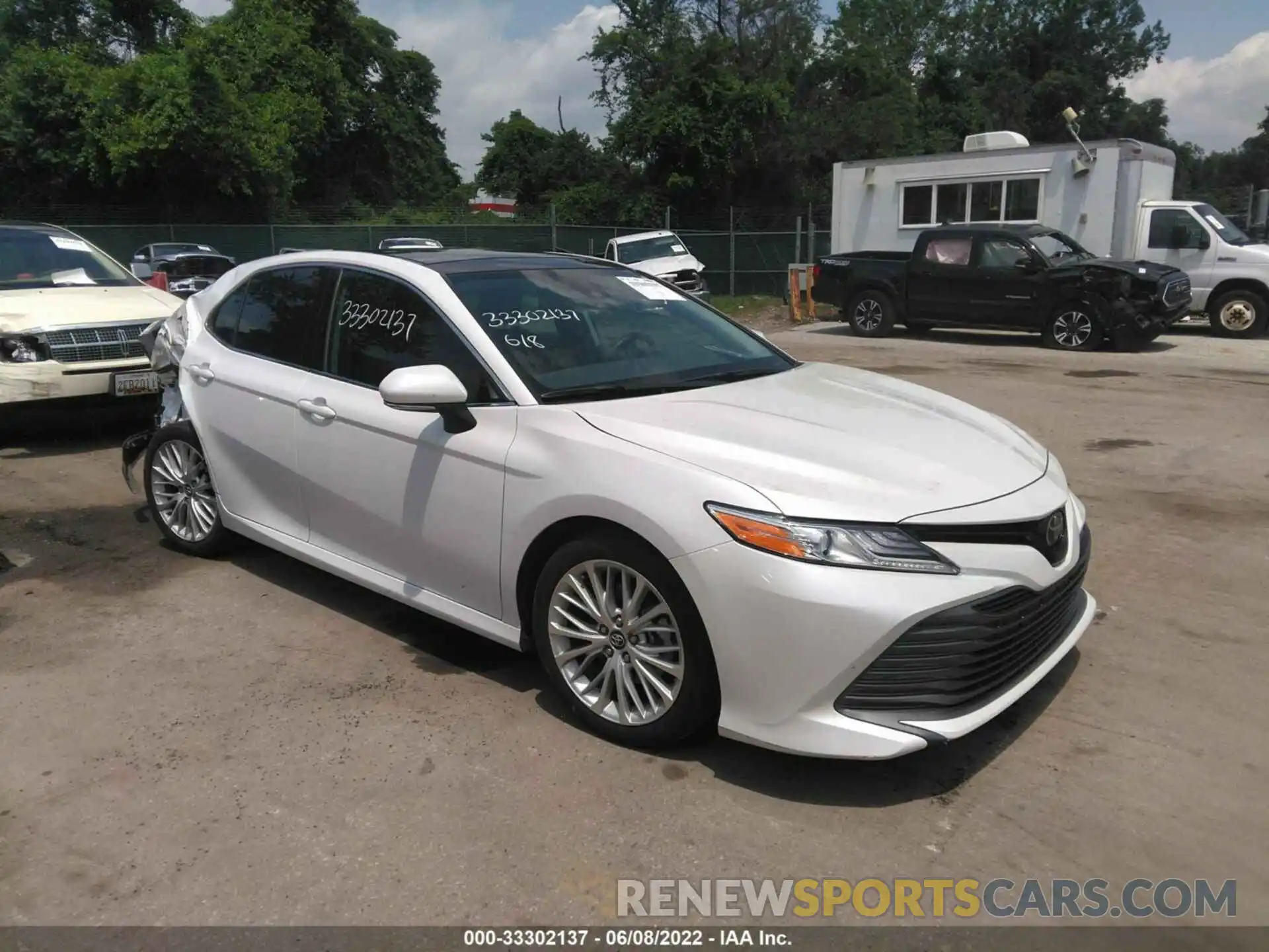 1 Photograph of a damaged car 4T1F11AK1LU935193 TOYOTA CAMRY 2020