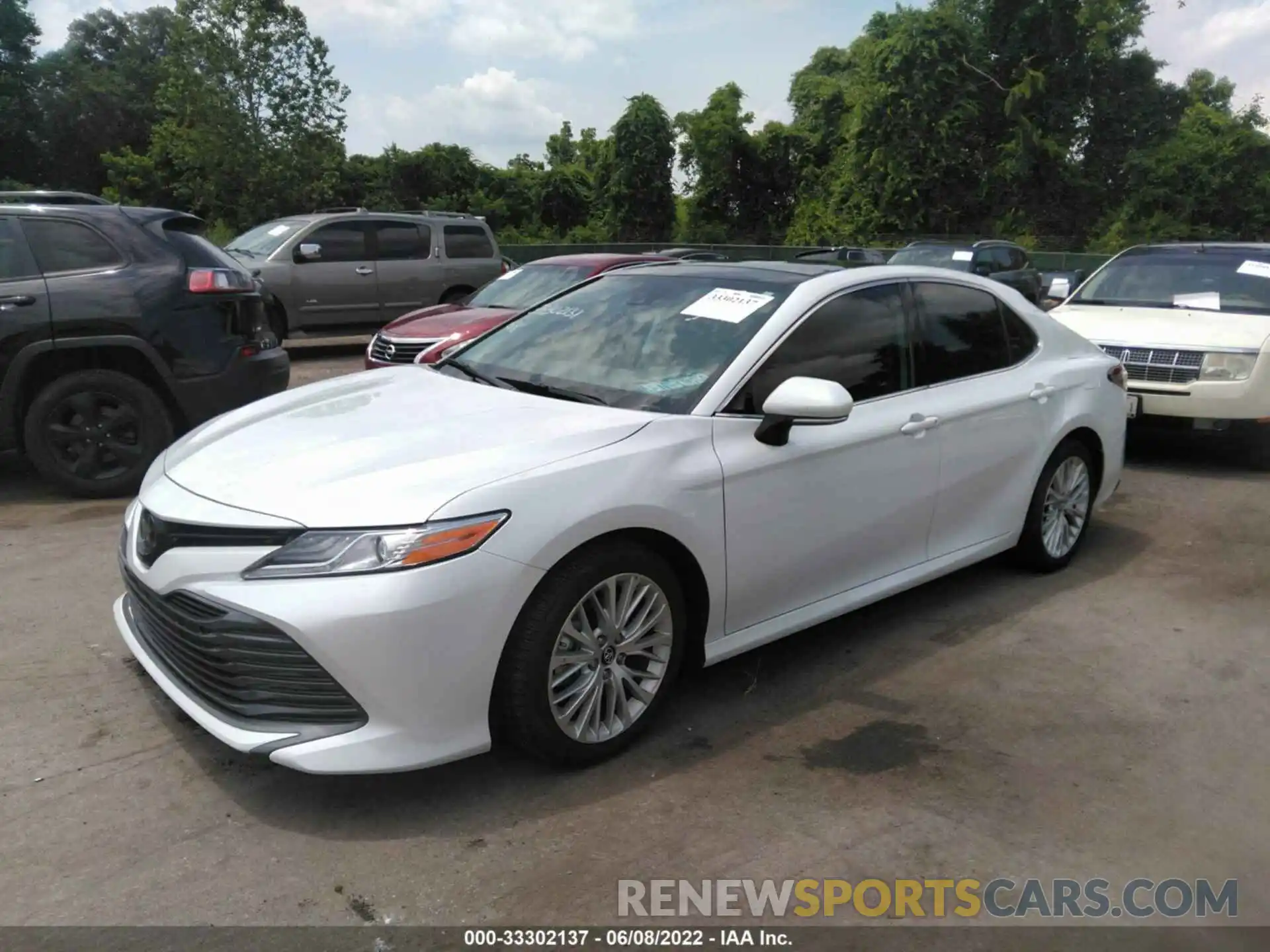 2 Photograph of a damaged car 4T1F11AK1LU935193 TOYOTA CAMRY 2020