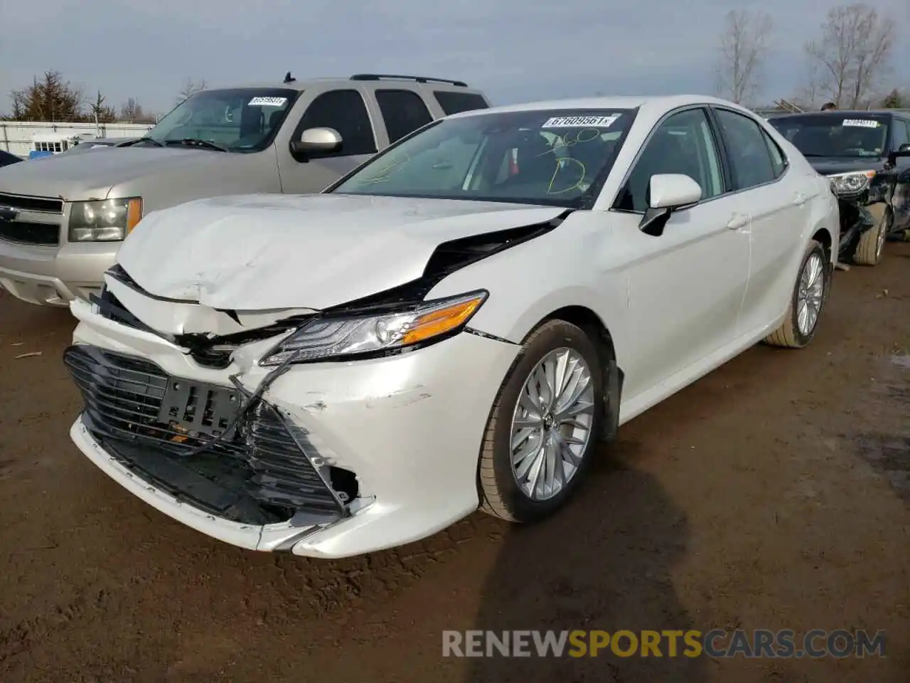 2 Photograph of a damaged car 4T1F11AK1LU942595 TOYOTA CAMRY 2020