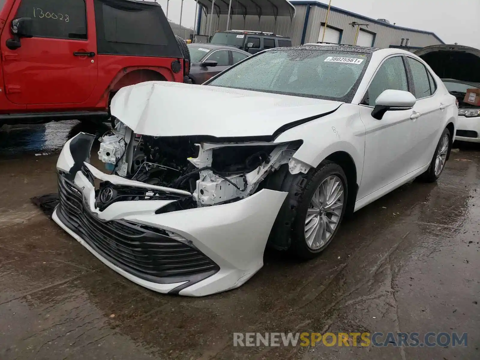 2 Photograph of a damaged car 4T1F11AK2LU320393 TOYOTA CAMRY 2020