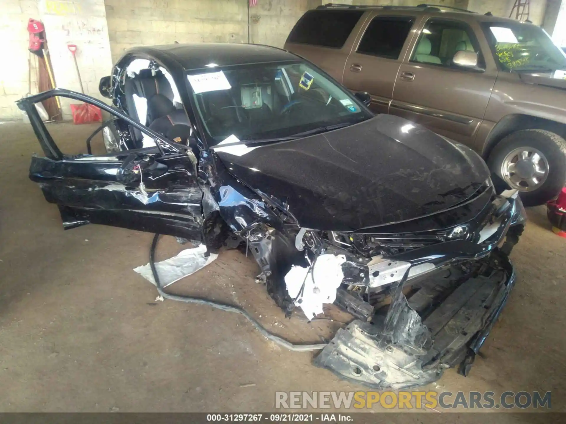 1 Photograph of a damaged car 4T1F11AK2LU883430 TOYOTA CAMRY 2020