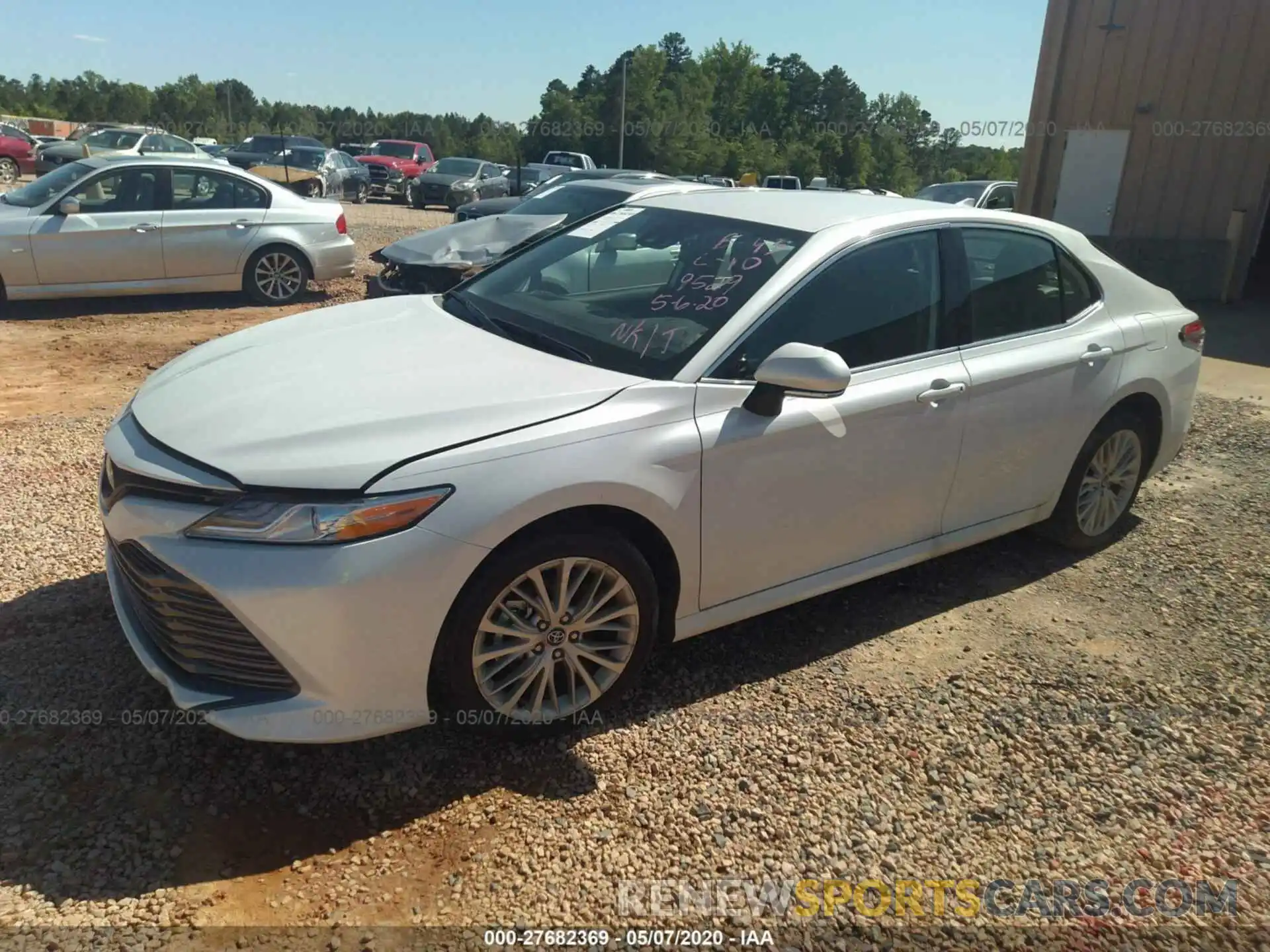 2 Photograph of a damaged car 4T1F11AK2LU899529 TOYOTA CAMRY 2020