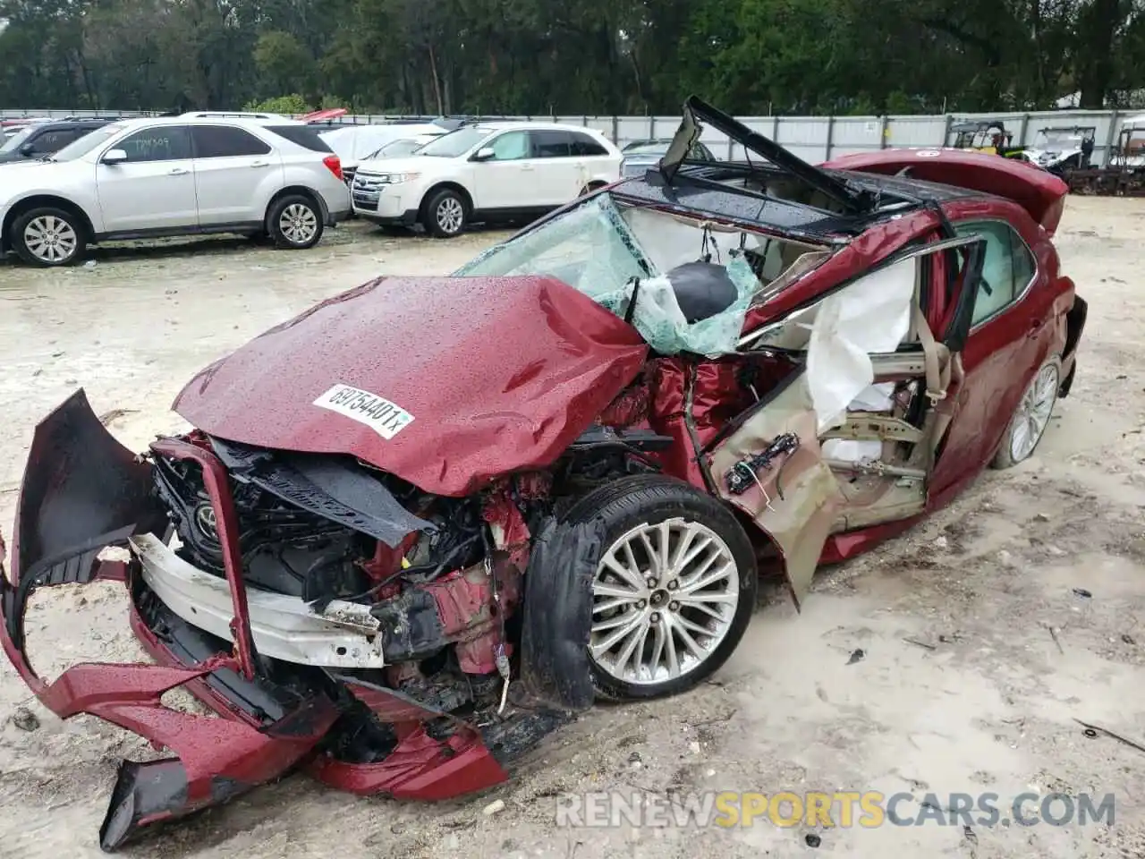 2 Photograph of a damaged car 4T1F11AK2LU904213 TOYOTA CAMRY 2020