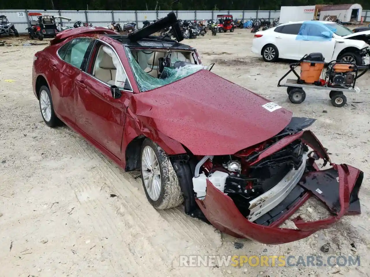 9 Photograph of a damaged car 4T1F11AK2LU904213 TOYOTA CAMRY 2020