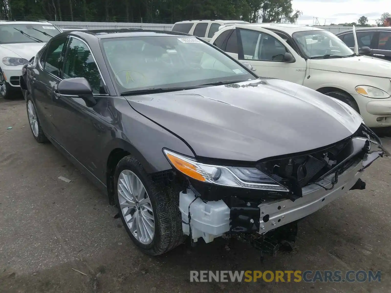 1 Photograph of a damaged car 4T1F11AK2LU910318 TOYOTA CAMRY 2020