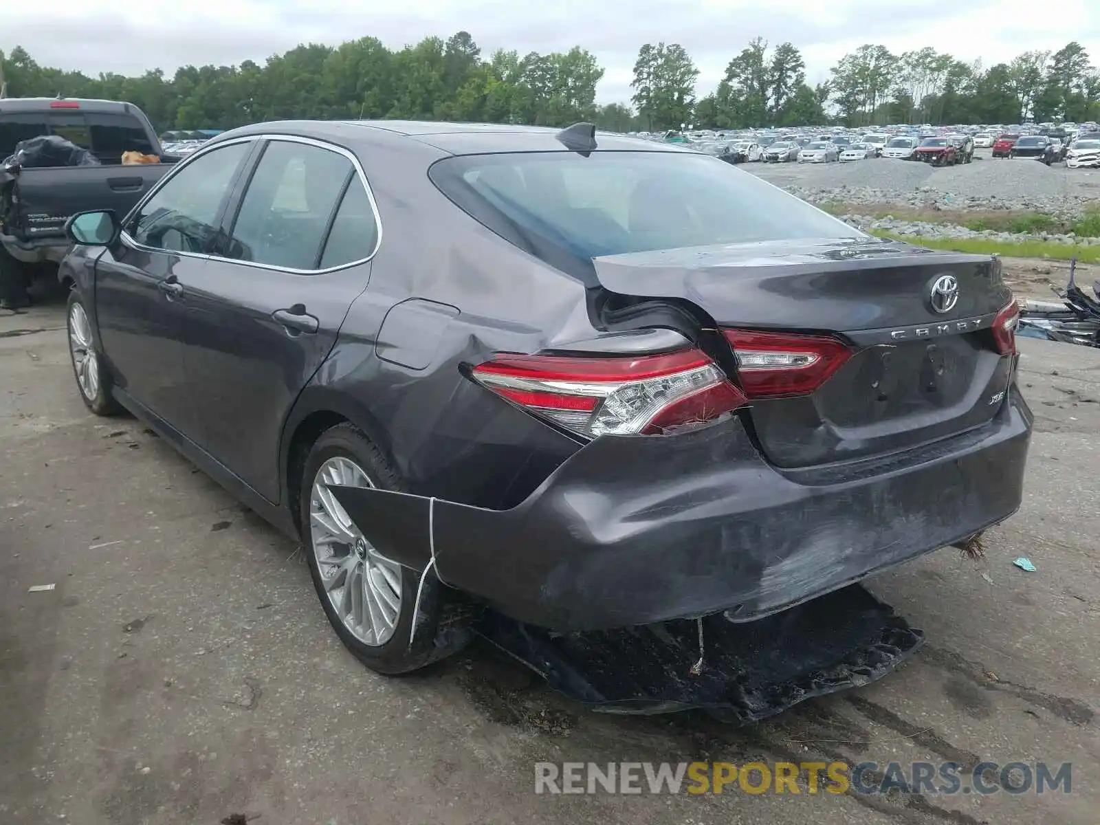 3 Photograph of a damaged car 4T1F11AK2LU910318 TOYOTA CAMRY 2020