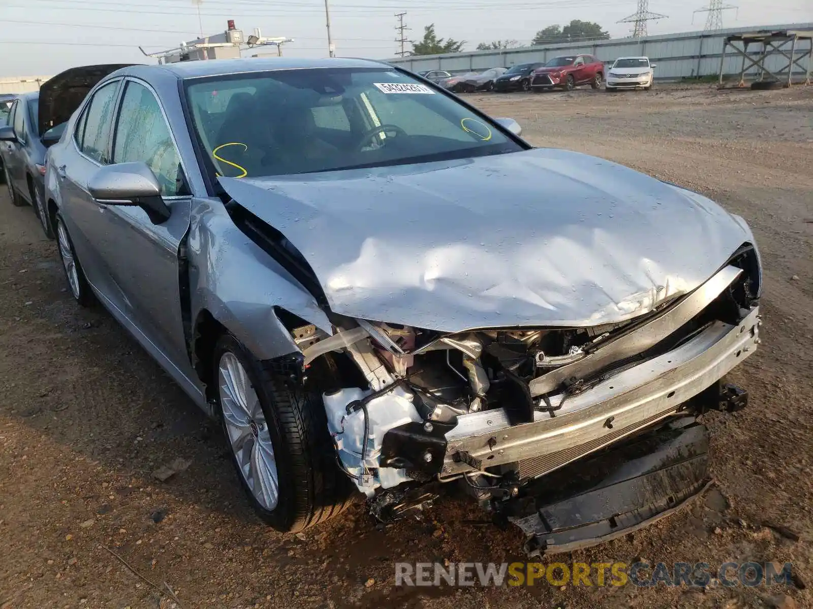 1 Photograph of a damaged car 4T1F11AK2LU956439 TOYOTA CAMRY 2020