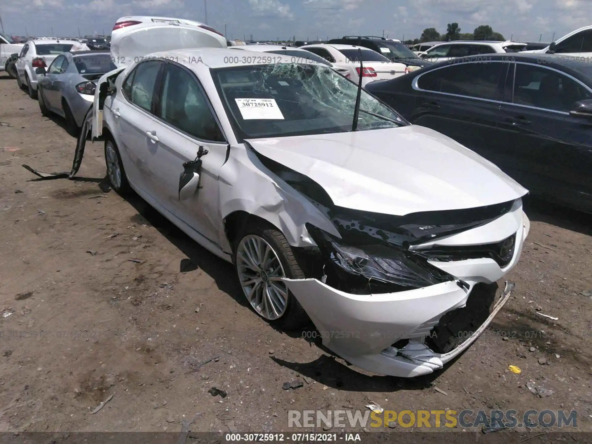 1 Photograph of a damaged car 4T1F11AK3LU306034 TOYOTA CAMRY 2020