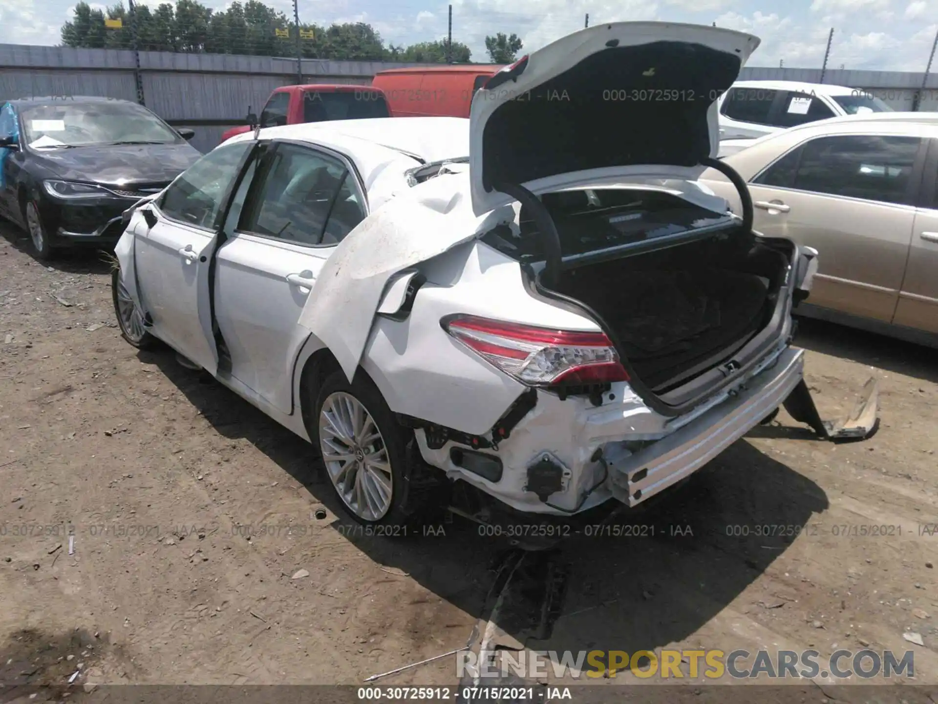 3 Photograph of a damaged car 4T1F11AK3LU306034 TOYOTA CAMRY 2020