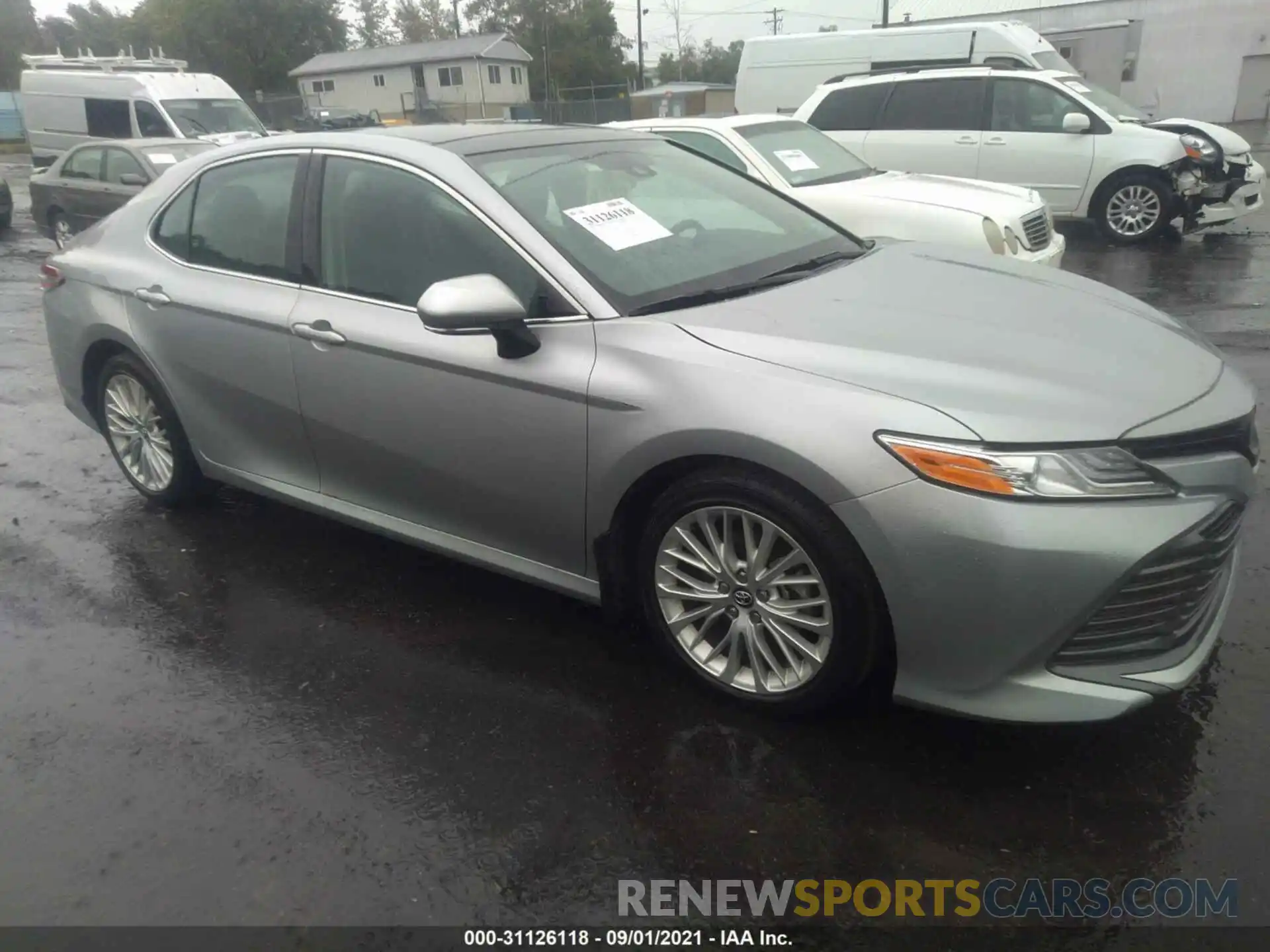 1 Photograph of a damaged car 4T1F11AK3LU340555 TOYOTA CAMRY 2020