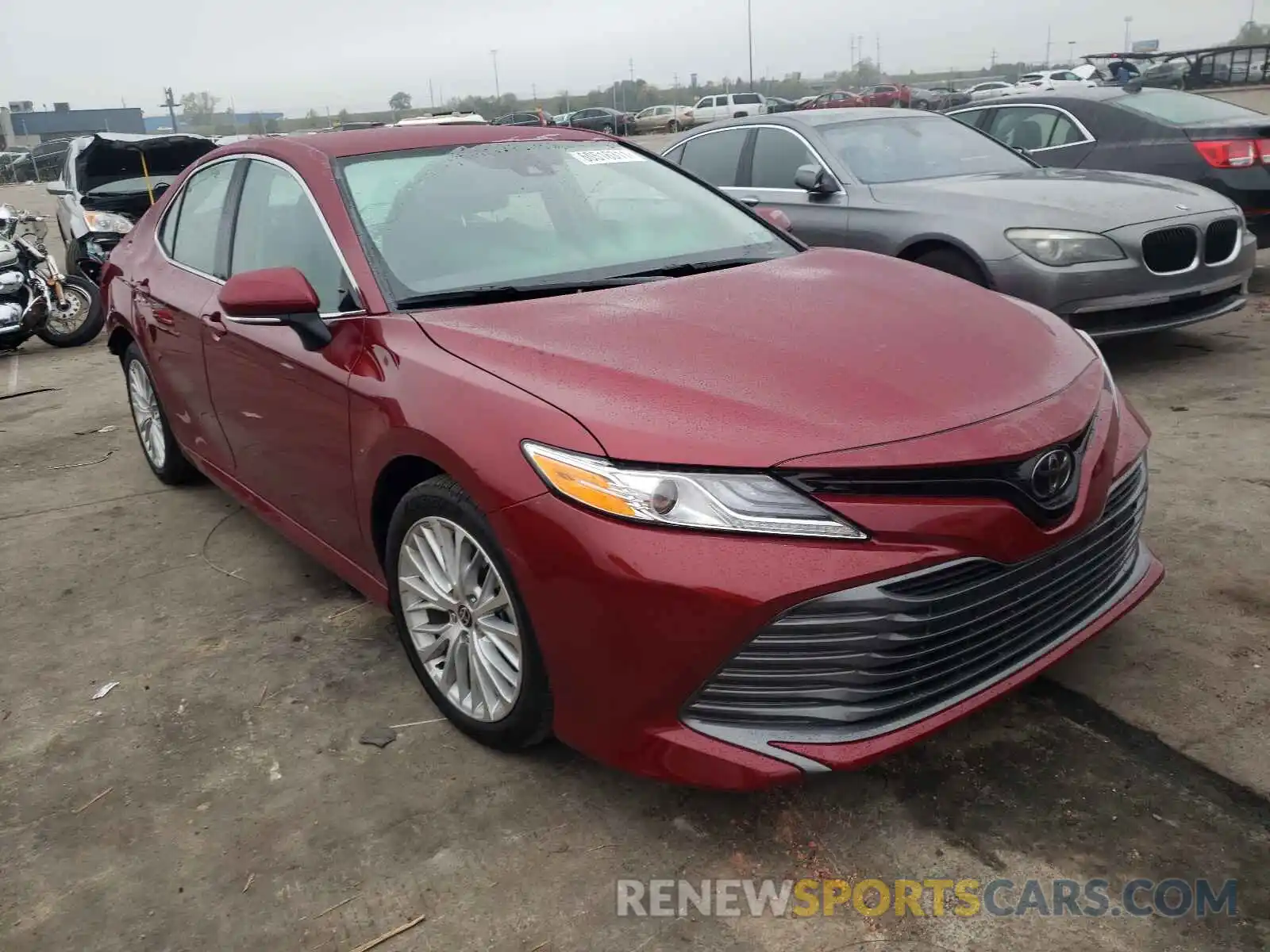 1 Photograph of a damaged car 4T1F11AK3LU503706 TOYOTA CAMRY 2020