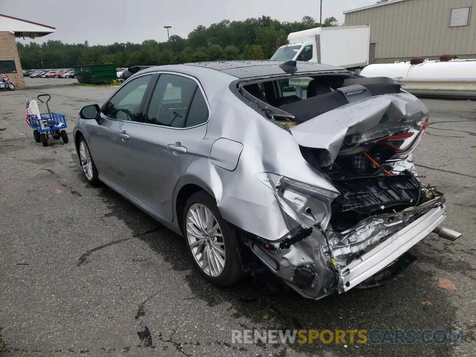 3 Photograph of a damaged car 4T1F11AK3LU866961 TOYOTA CAMRY 2020