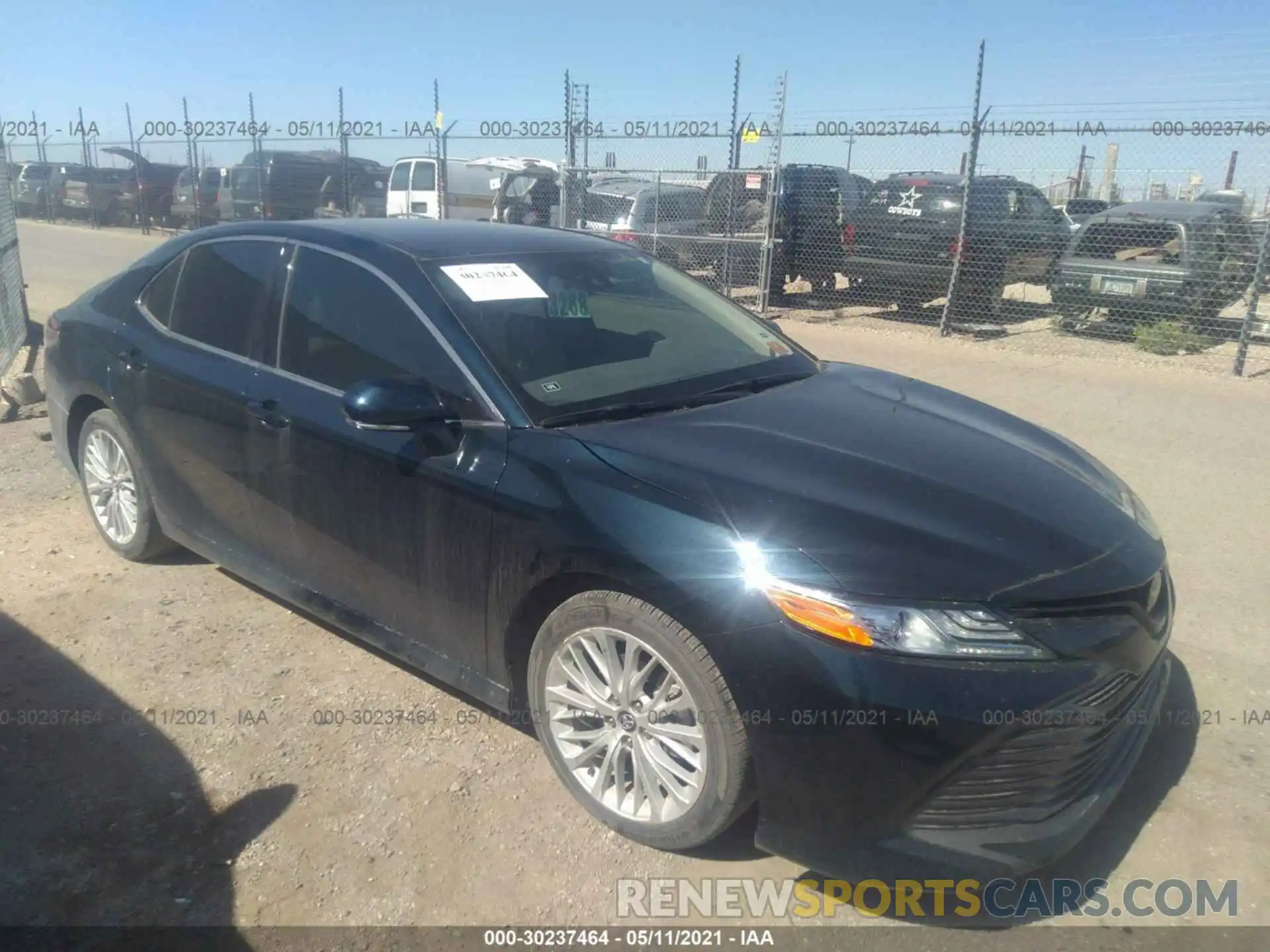 1 Photograph of a damaged car 4T1F11AK3LU910182 TOYOTA CAMRY 2020