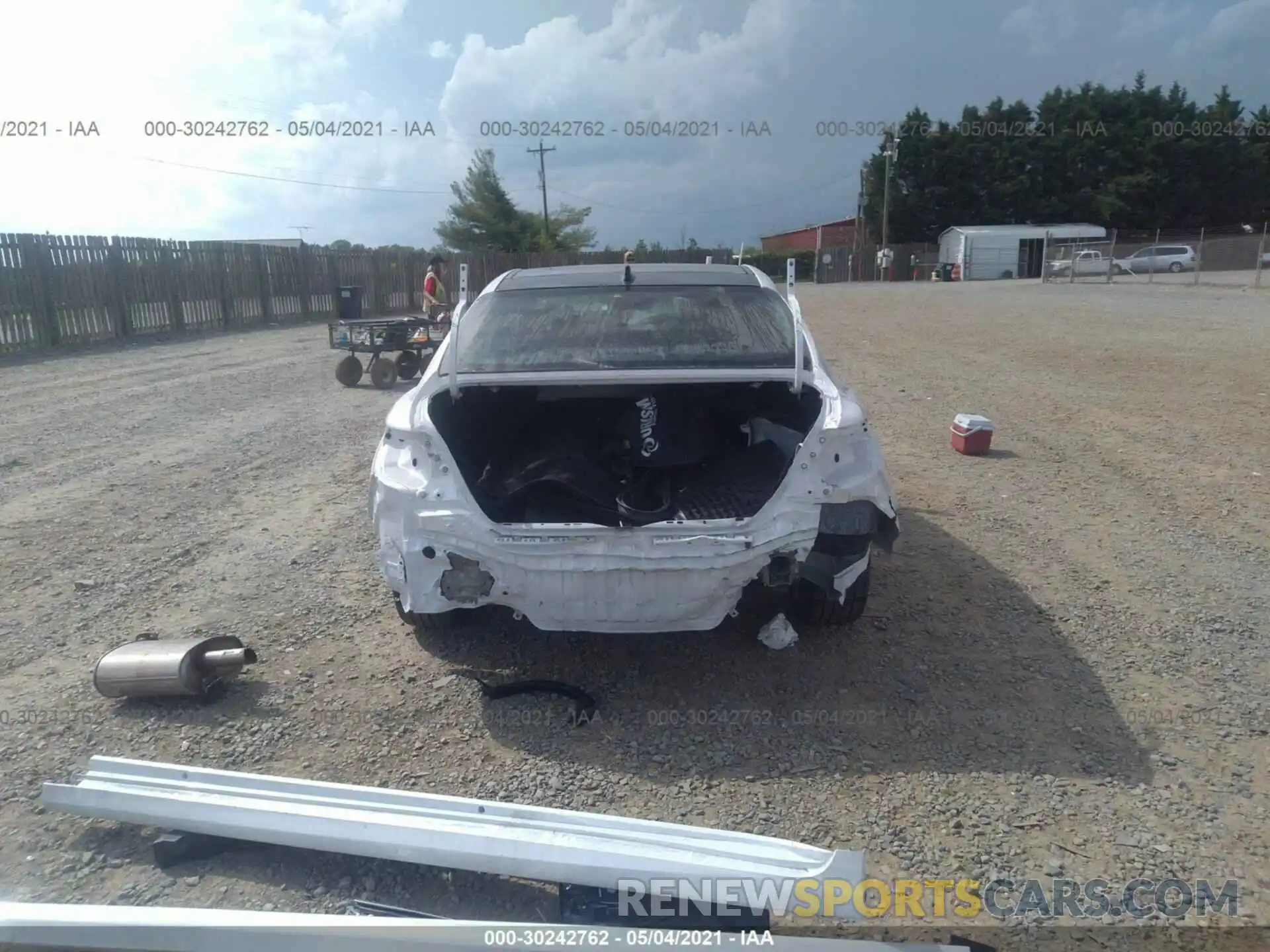 6 Photograph of a damaged car 4T1F11AK3LU922087 TOYOTA CAMRY 2020