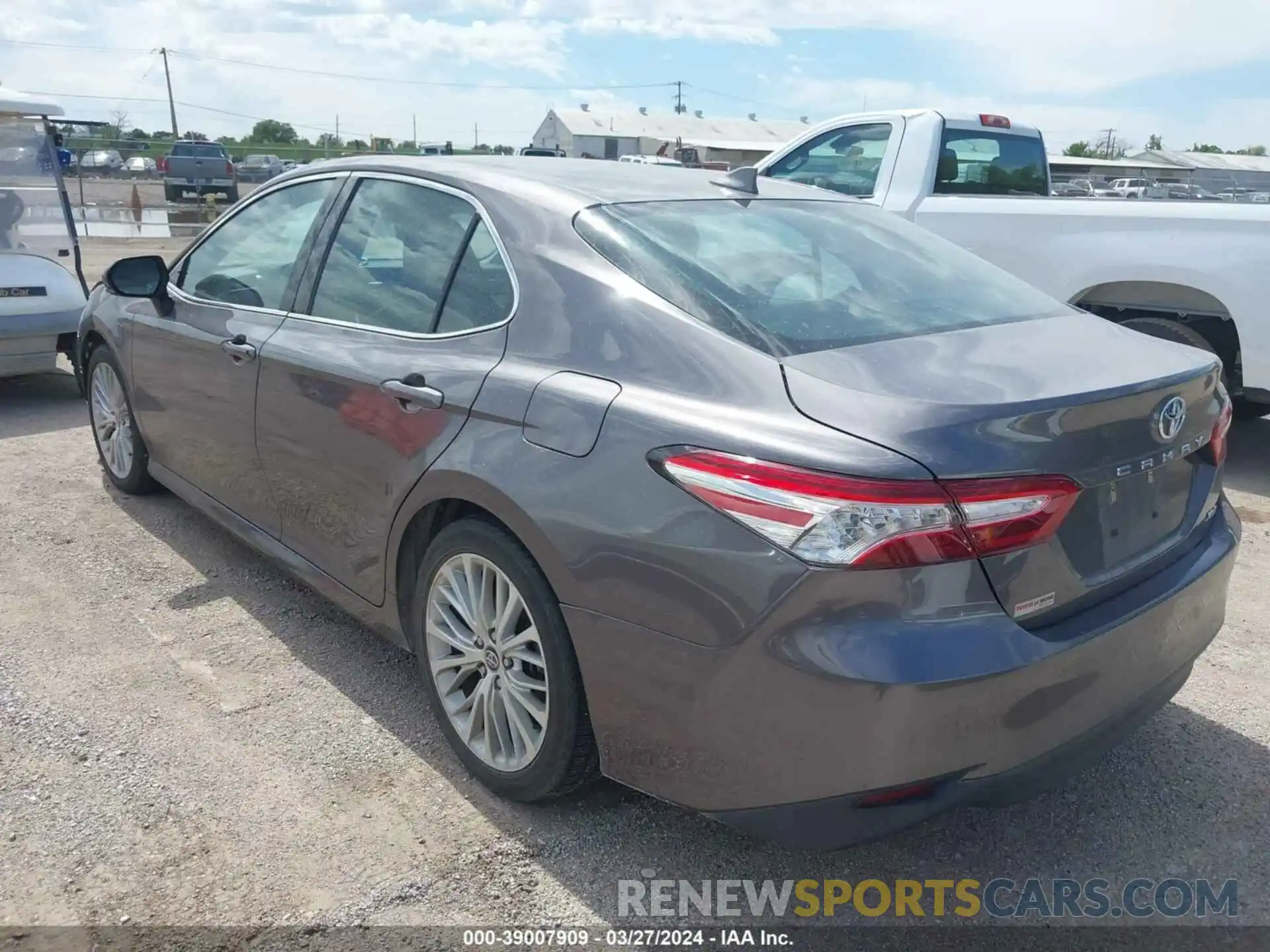 3 Photograph of a damaged car 4T1F11AK3LU931369 TOYOTA CAMRY 2020