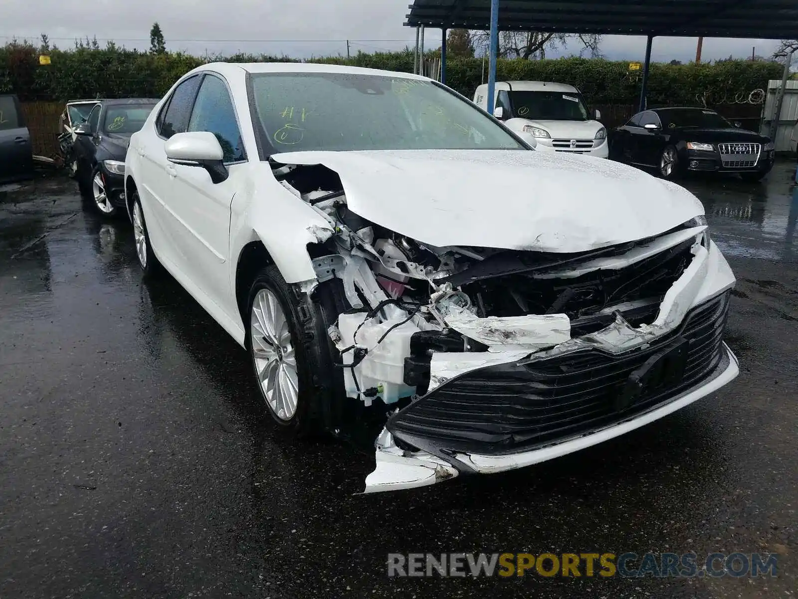 1 Photograph of a damaged car 4T1F11AK3LU963190 TOYOTA CAMRY 2020