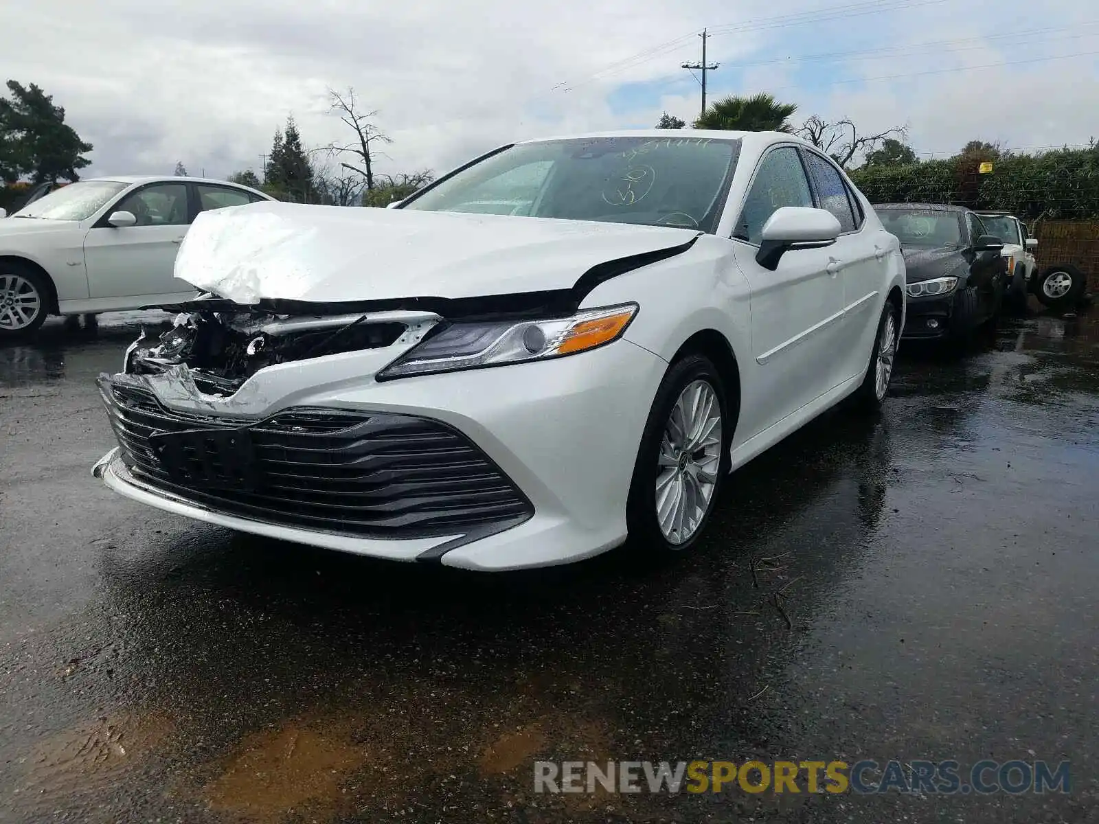 2 Photograph of a damaged car 4T1F11AK3LU963190 TOYOTA CAMRY 2020