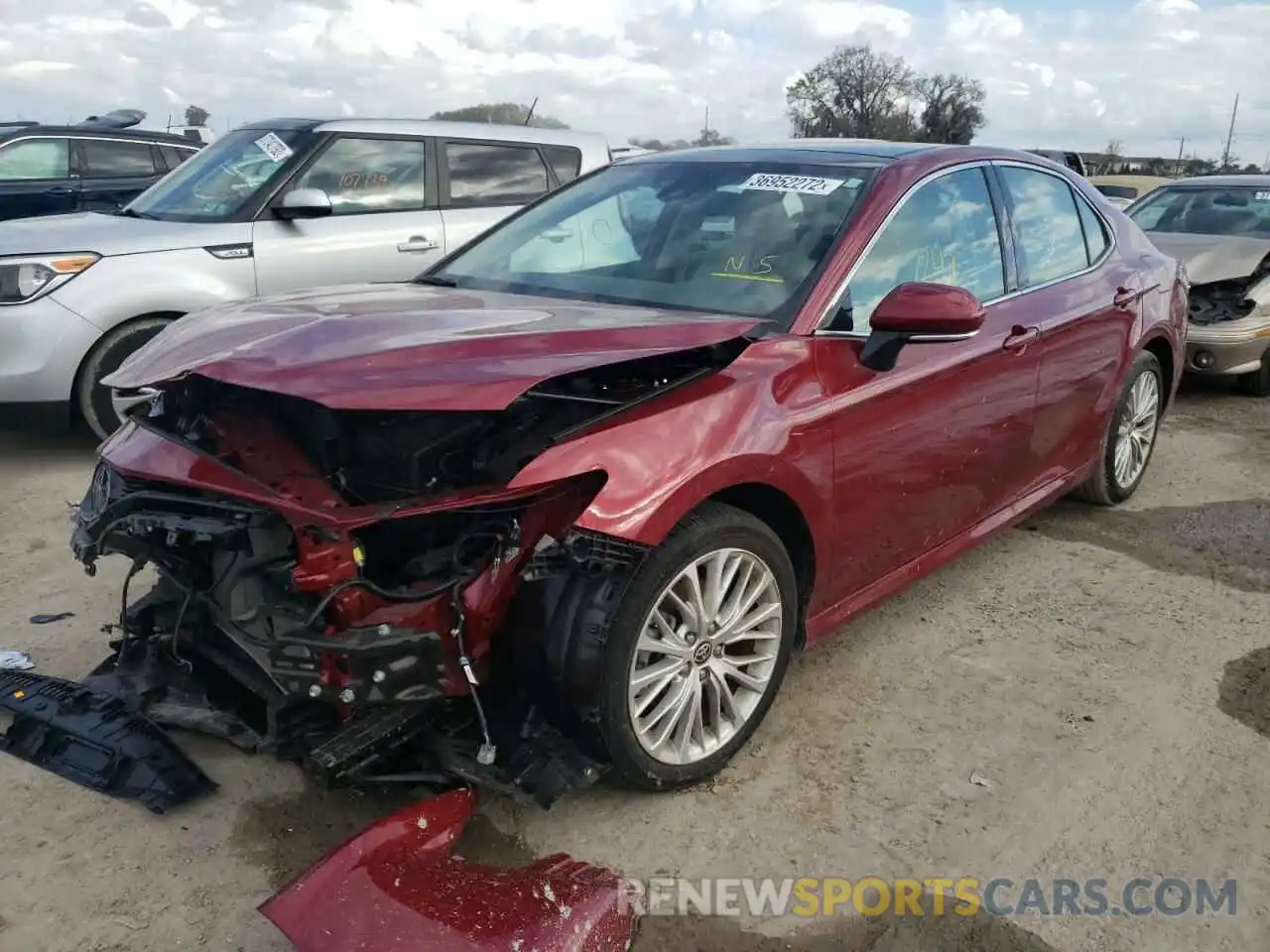 2 Photograph of a damaged car 4T1F11AK3LU970821 TOYOTA CAMRY 2020