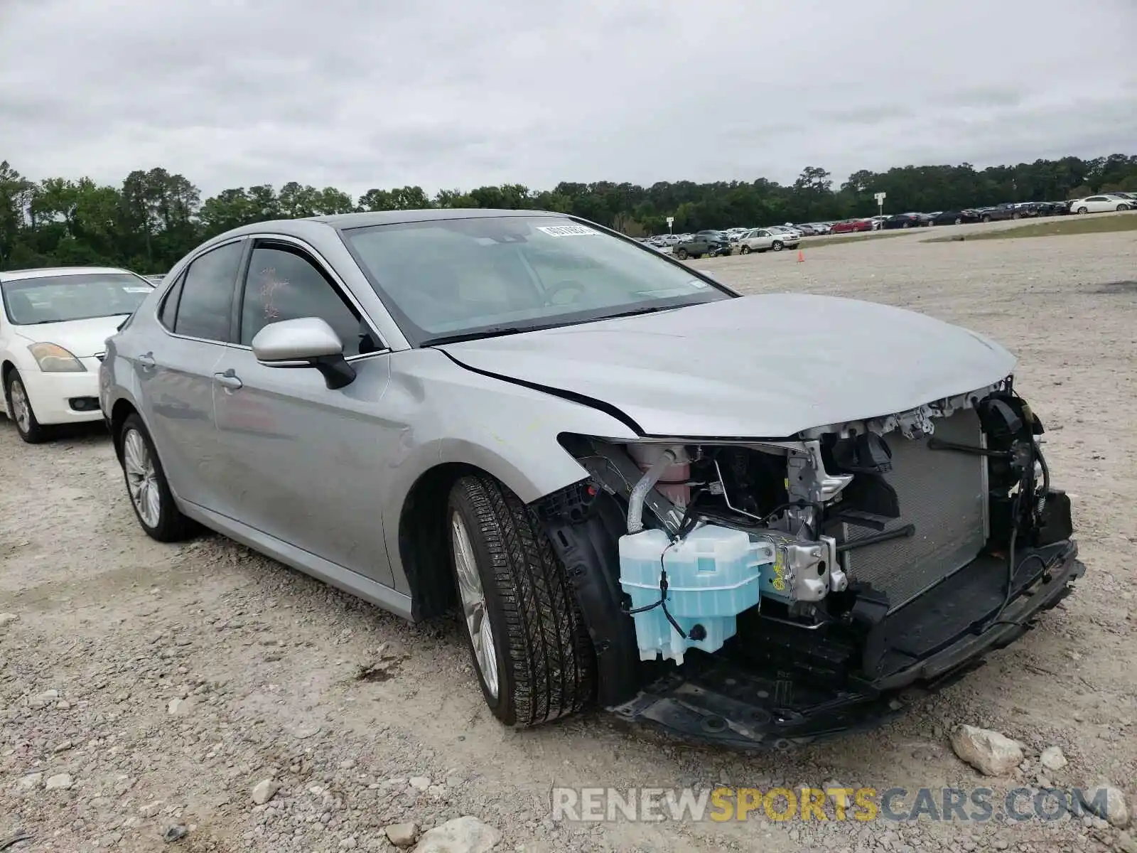 1 Photograph of a damaged car 4T1F11AK4LU306480 TOYOTA CAMRY 2020