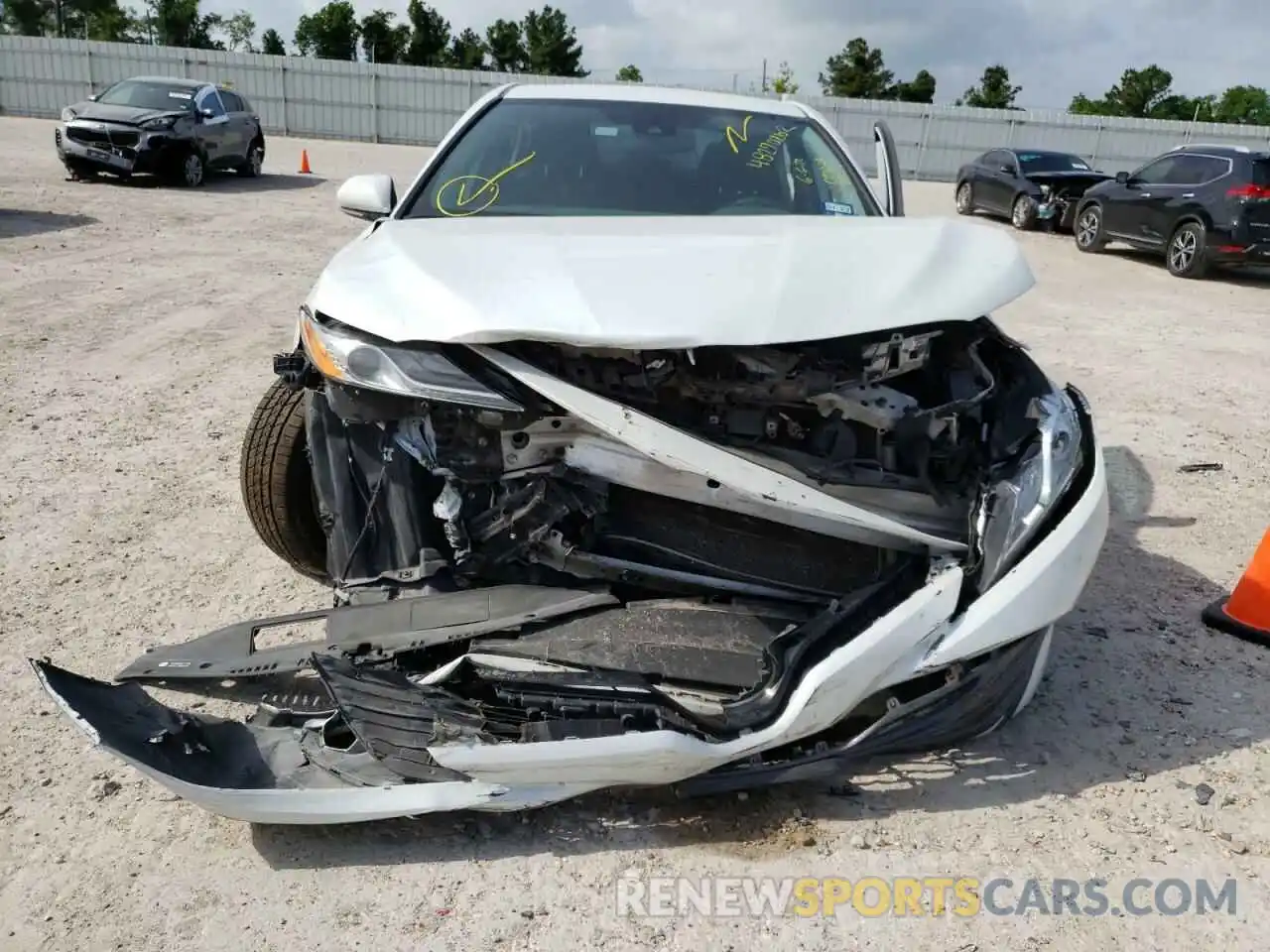 9 Photograph of a damaged car 4T1F11AK4LU308794 TOYOTA CAMRY 2020