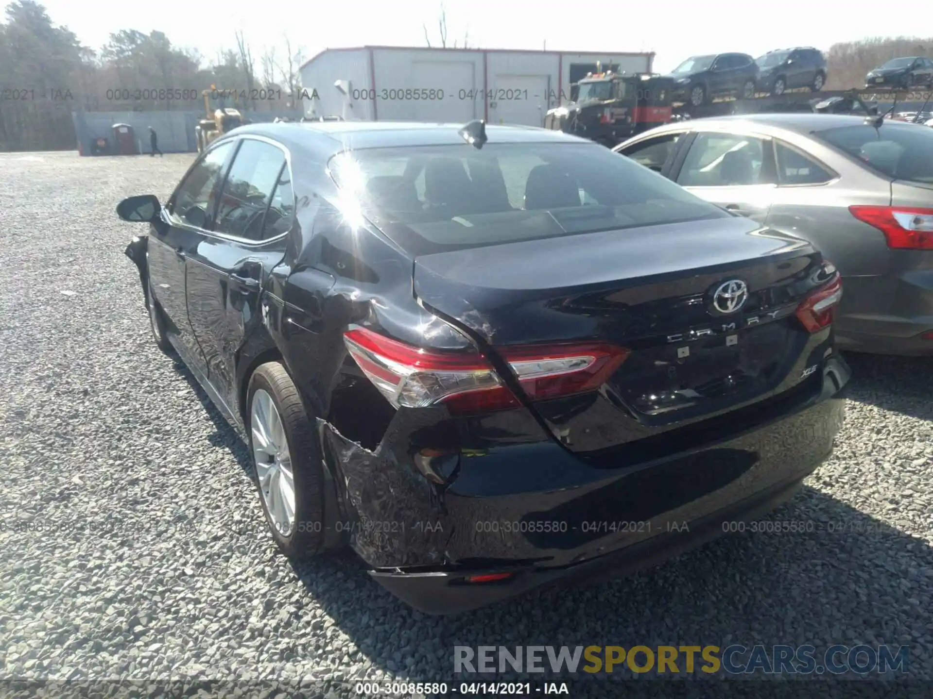 3 Photograph of a damaged car 4T1F11AK4LU881730 TOYOTA CAMRY 2020