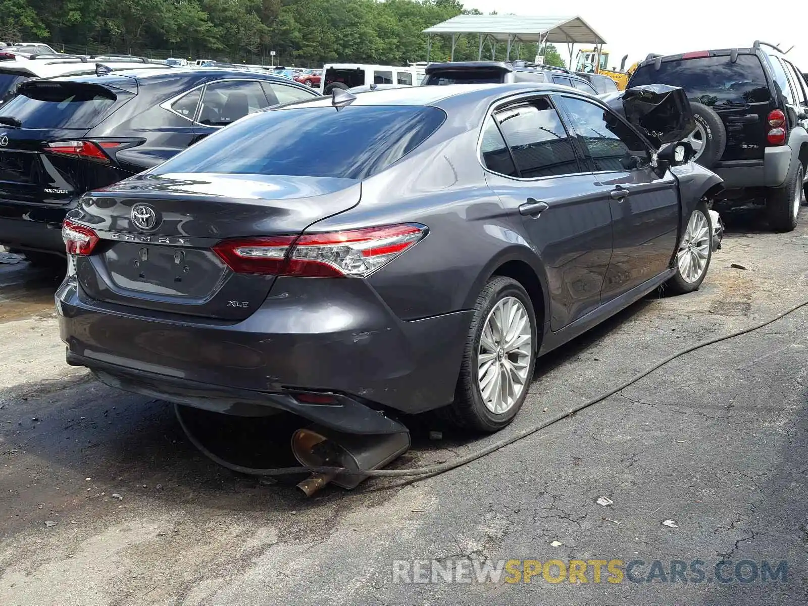 4 Photograph of a damaged car 4T1F11AK4LU900146 TOYOTA CAMRY 2020