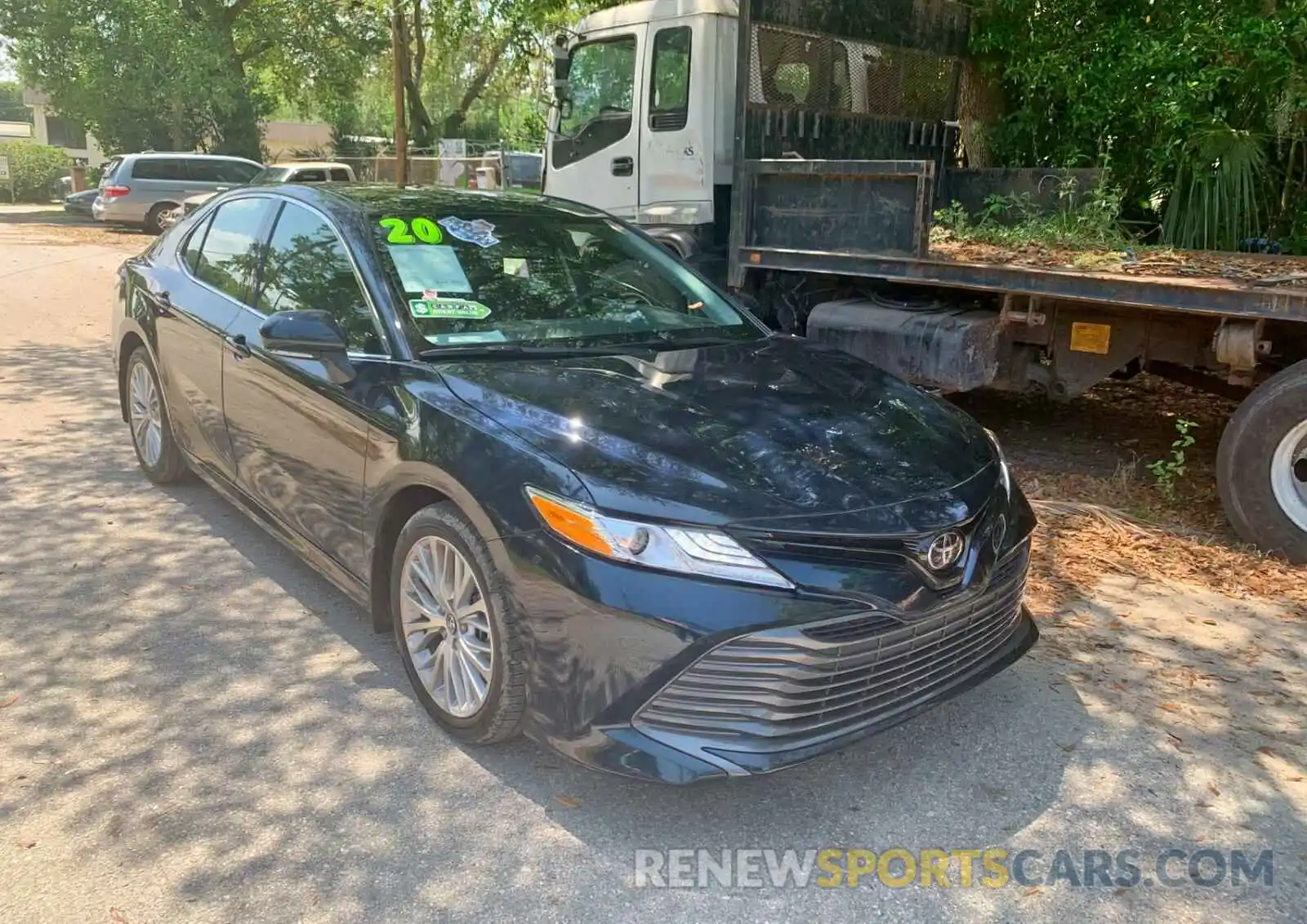 1 Photograph of a damaged car 4T1F11AK5LU903444 TOYOTA CAMRY 2020