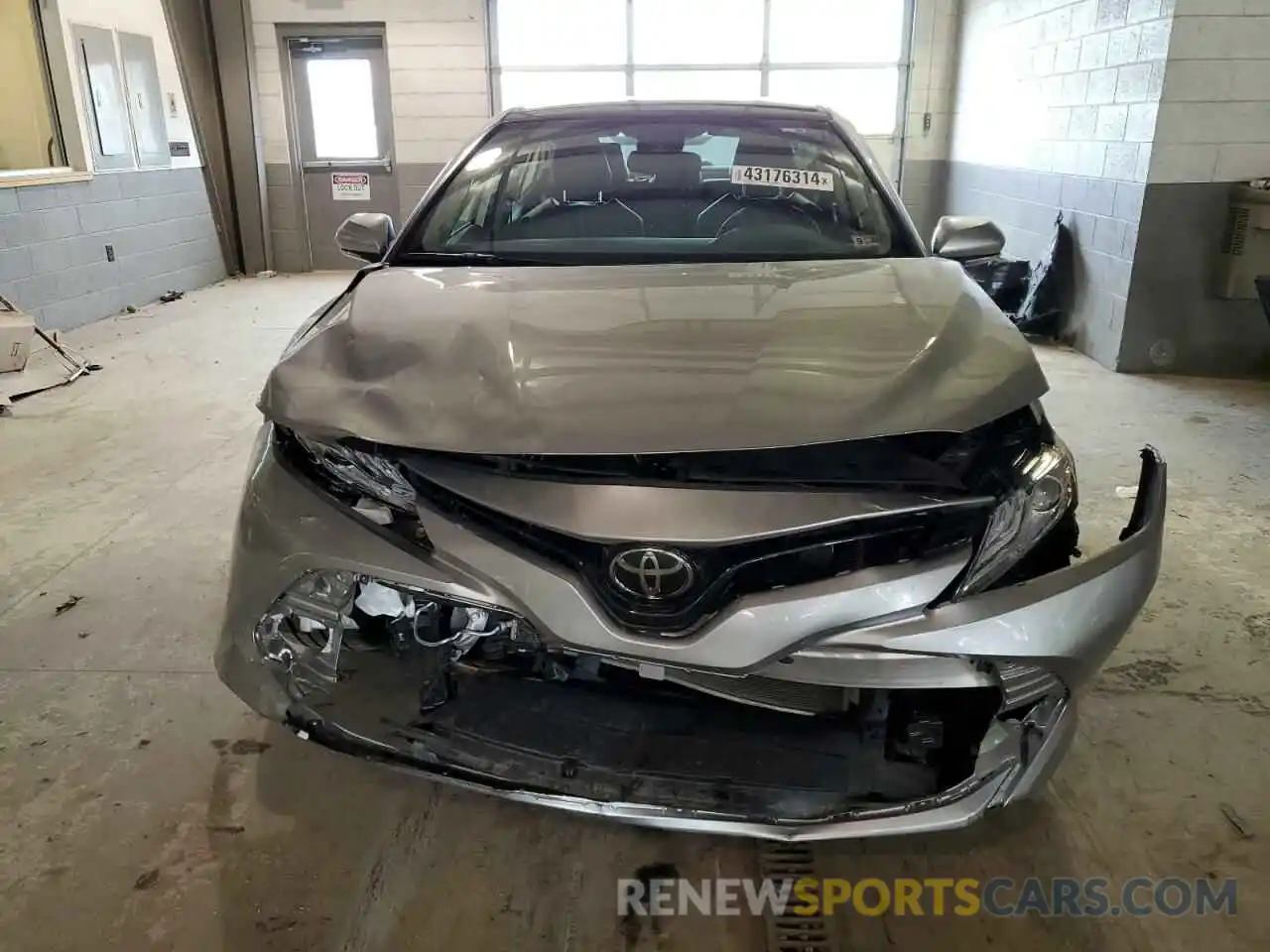 5 Photograph of a damaged car 4T1F11AK5LU916291 TOYOTA CAMRY 2020