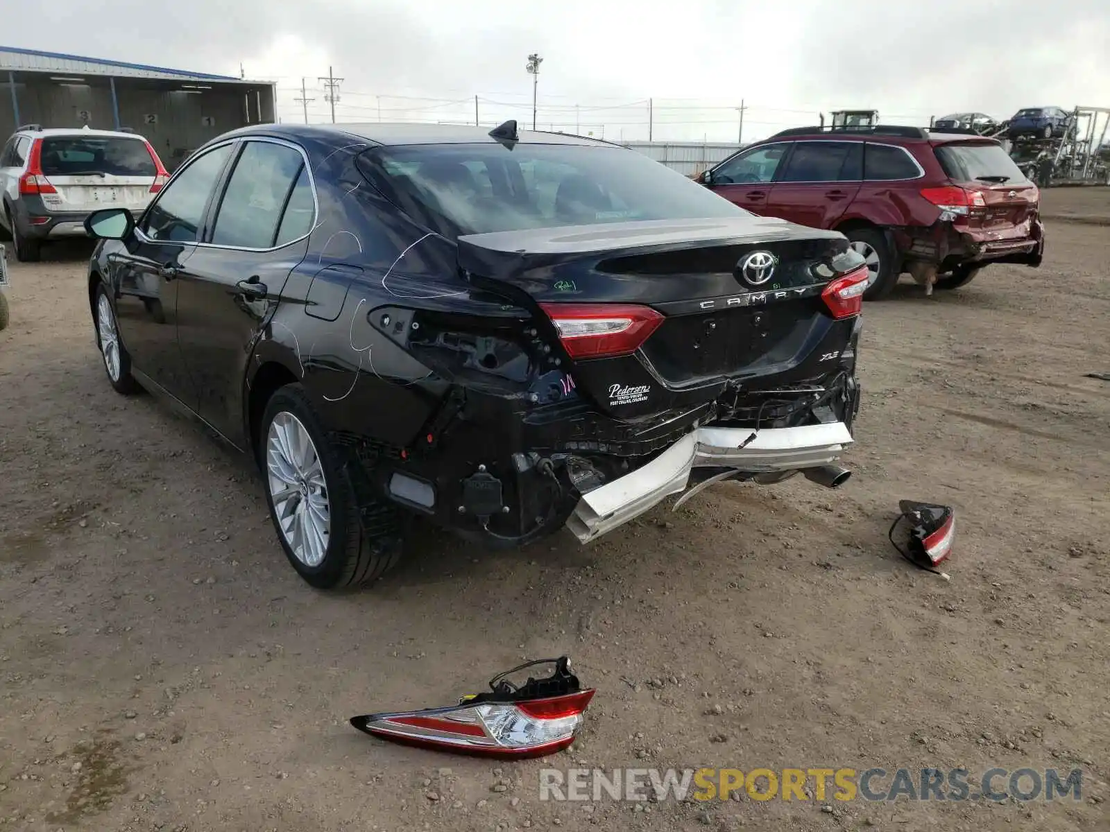 3 Photograph of a damaged car 4T1F11AK5LU925735 TOYOTA CAMRY 2020