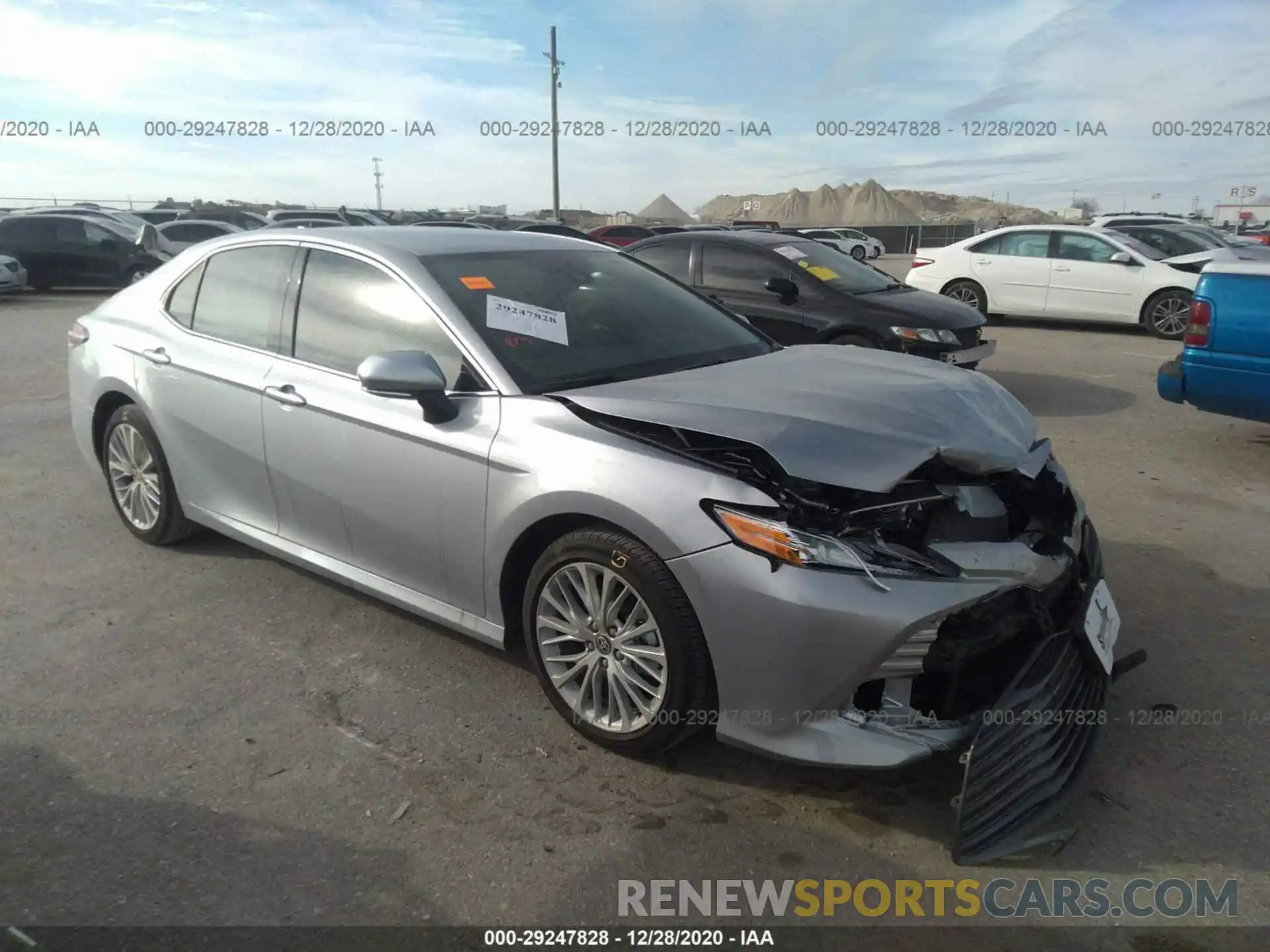 1 Photograph of a damaged car 4T1F11AK5LU995817 TOYOTA CAMRY 2020