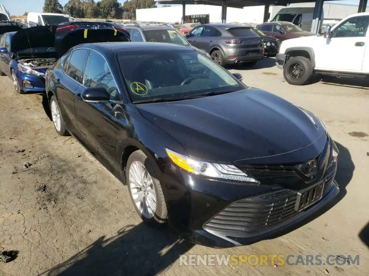 1 Photograph of a damaged car 4T1F11AK6LU334832 TOYOTA CAMRY 2020