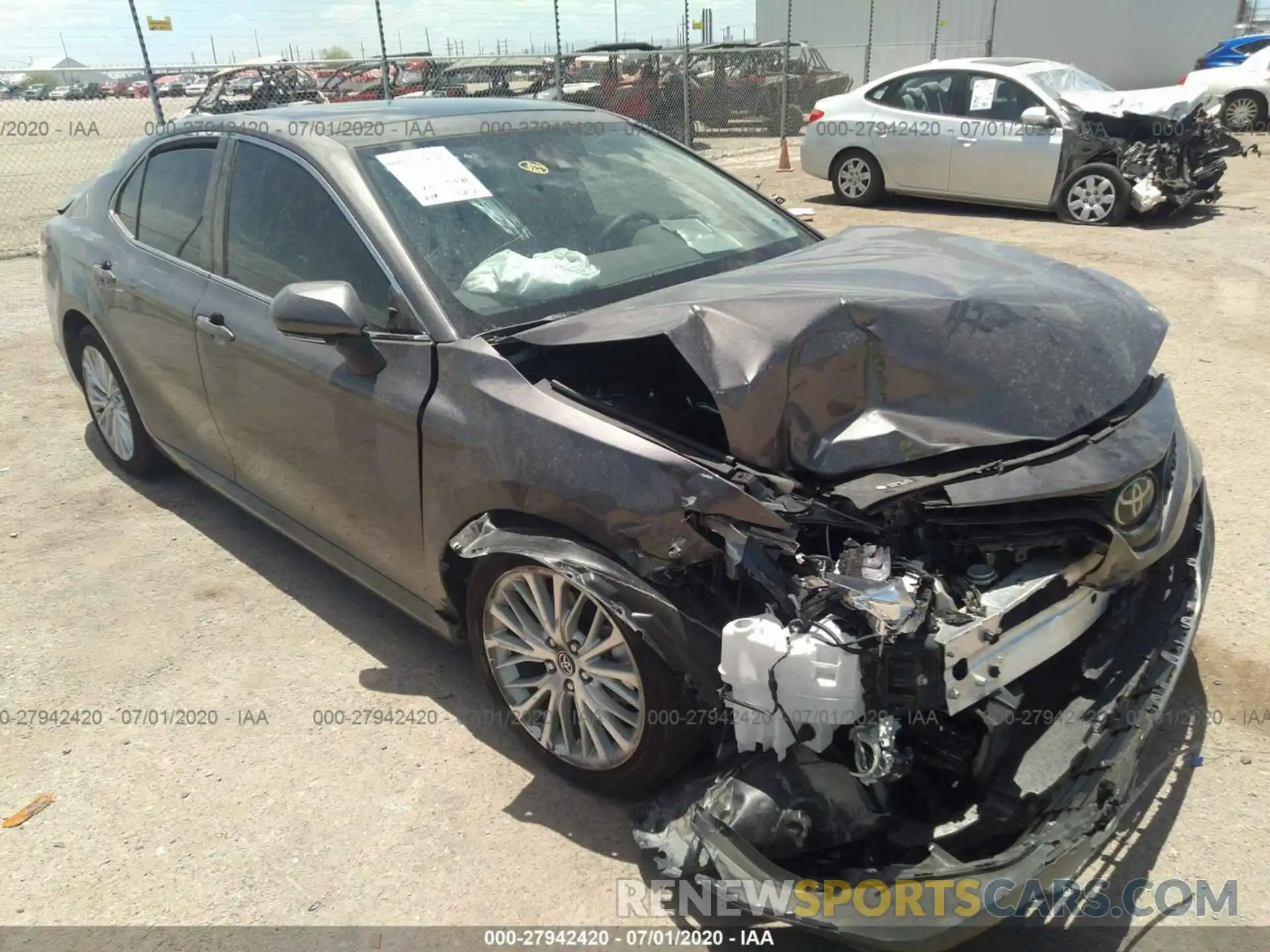 1 Photograph of a damaged car 4T1F11AK6LU335995 TOYOTA CAMRY 2020