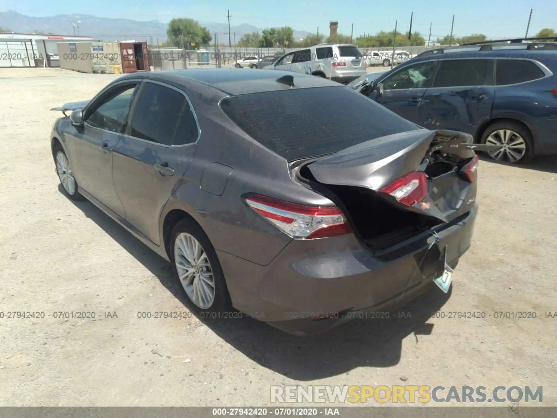 3 Photograph of a damaged car 4T1F11AK6LU335995 TOYOTA CAMRY 2020