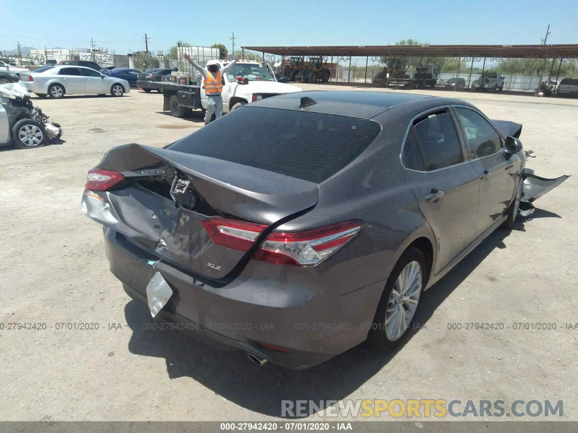 4 Photograph of a damaged car 4T1F11AK6LU335995 TOYOTA CAMRY 2020