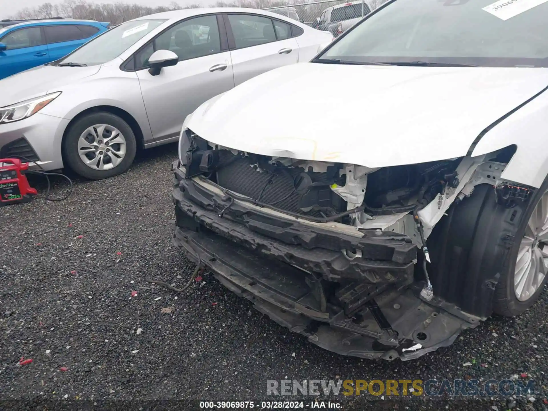 6 Photograph of a damaged car 4T1F11AK6LU398143 TOYOTA CAMRY 2020