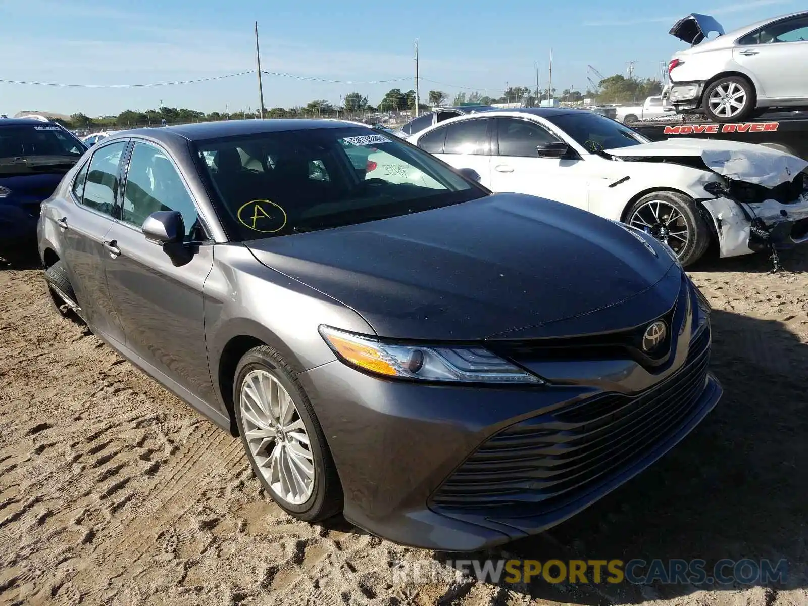 1 Photograph of a damaged car 4T1F11AK6LU887707 TOYOTA CAMRY 2020