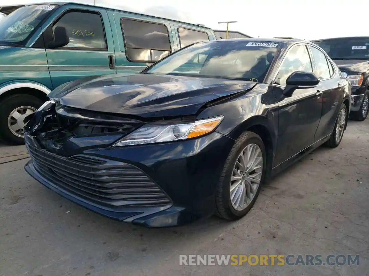 2 Photograph of a damaged car 4T1F11AK6LU925548 TOYOTA CAMRY 2020